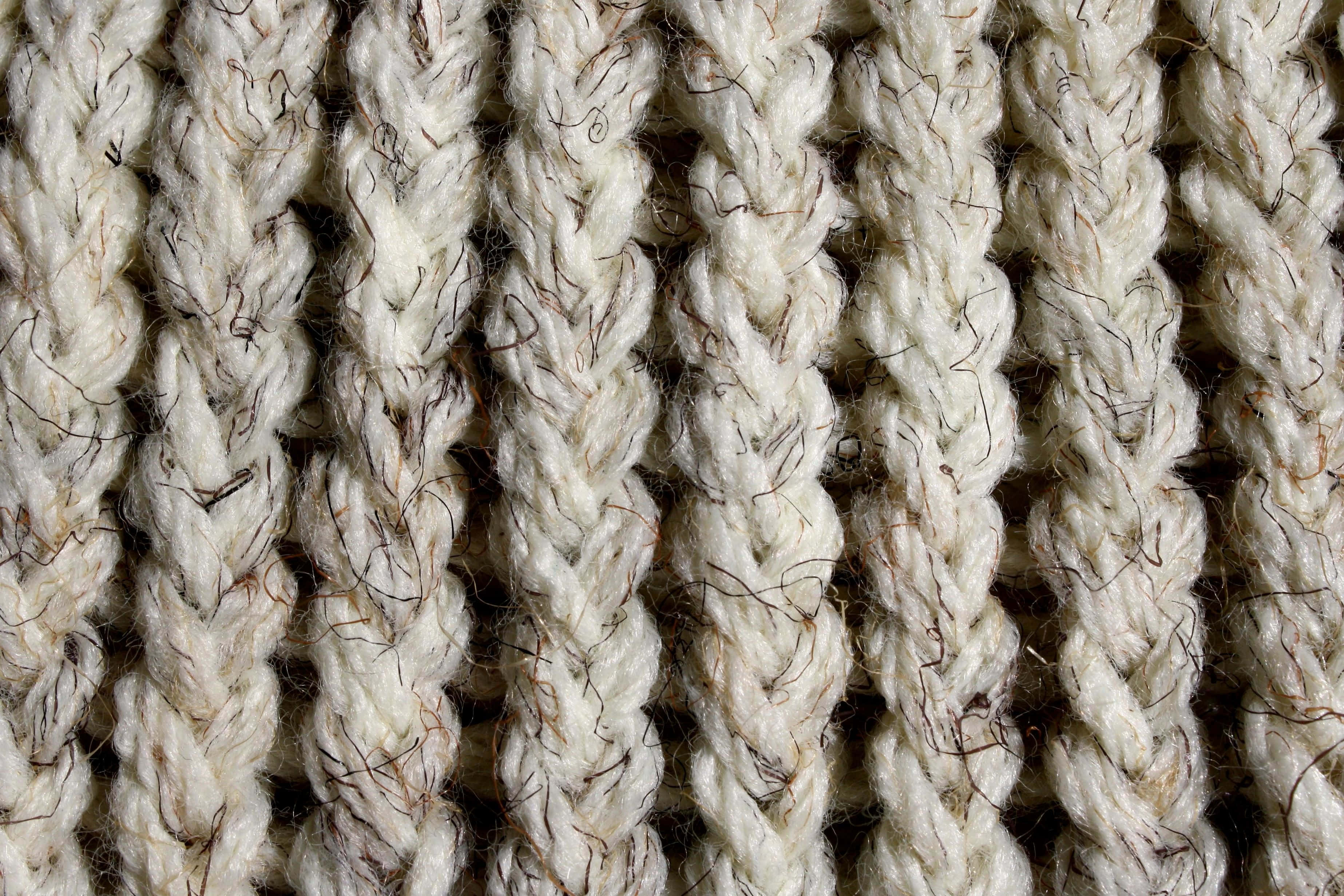 chunky yarn, knitting, creamy off-white, 2K Desktop Wallpaper
