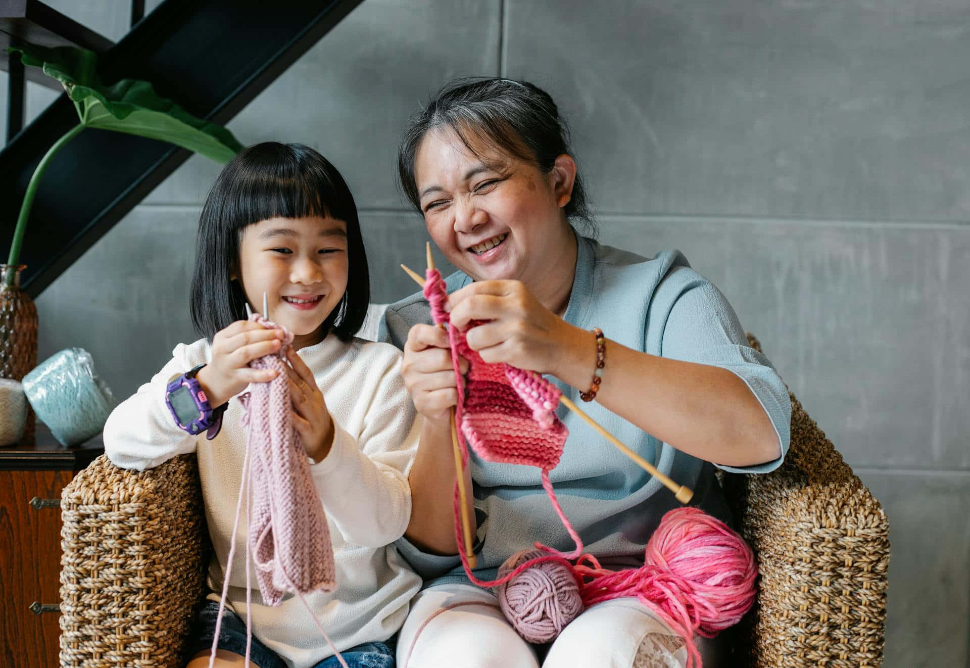 family knitting time together, pink yarn, cozy wicker chair, Full HD Desktop Wallpaper