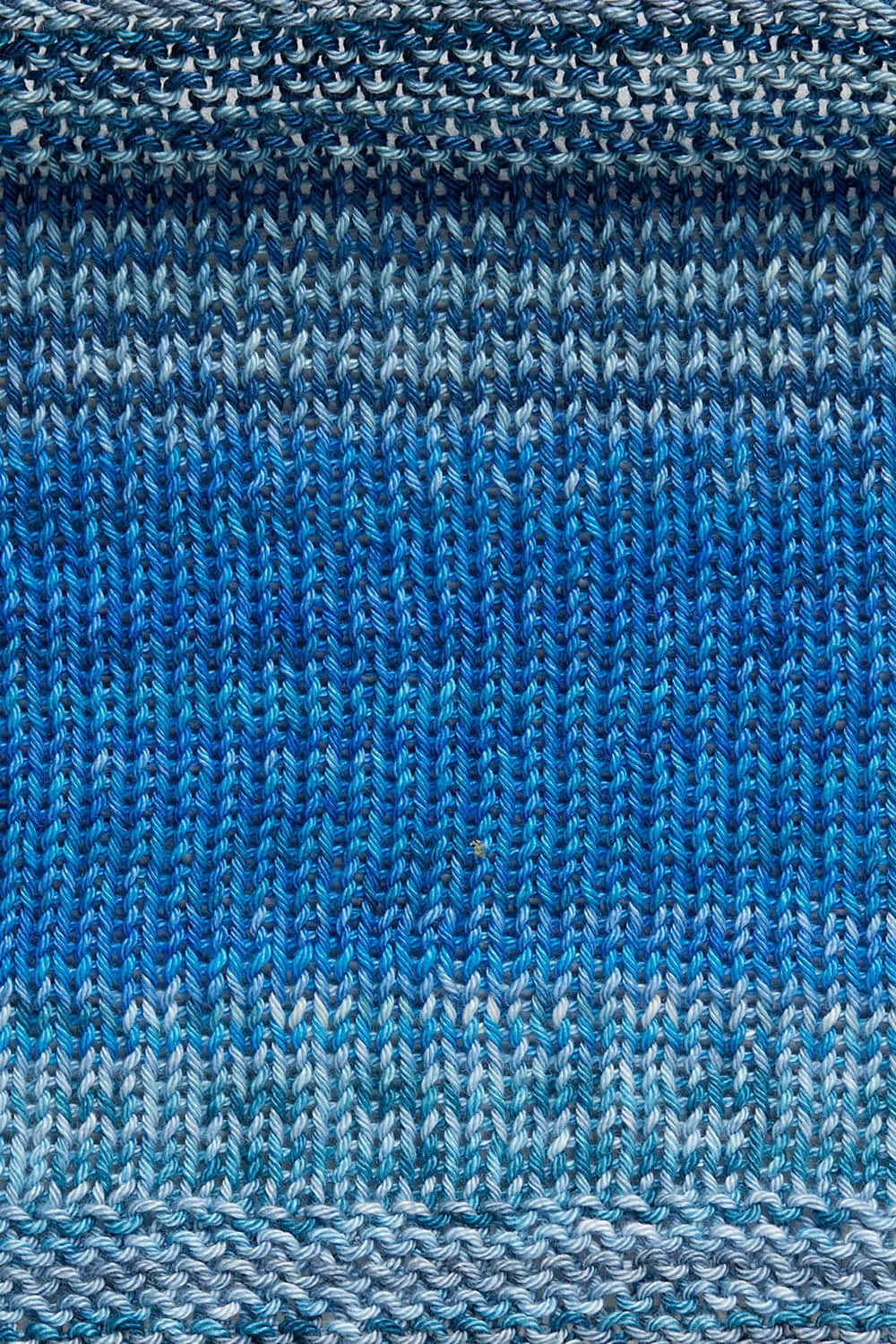 blue ombre, knitted texture, gradient knit fabric, HD Phone Wallpaper