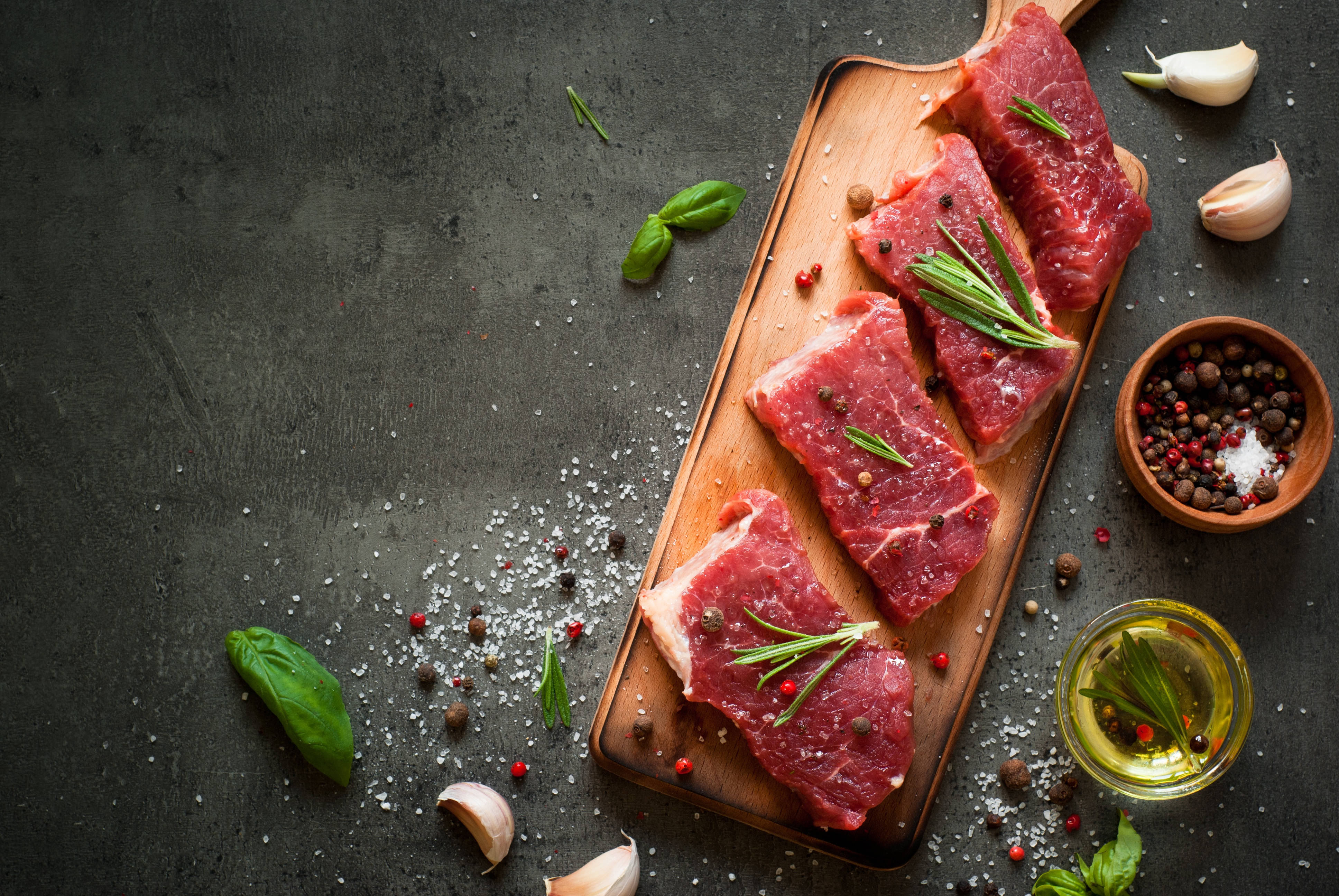 Kobe Beef, rosemary salt, peppercorns, 4K Desktop Wallpaper