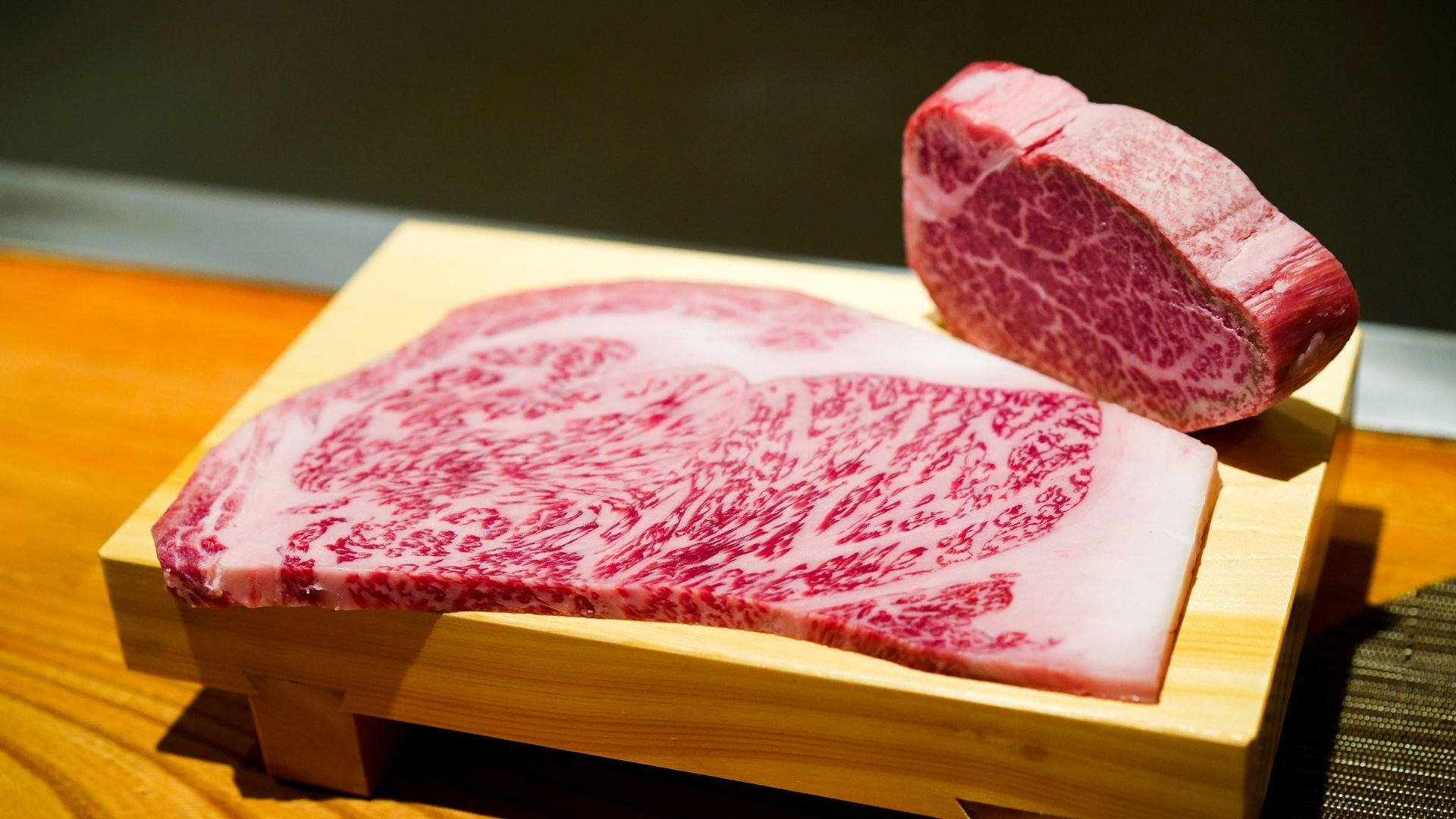Kobe Beef, marbled beef cuts, wooden board, Full HD Desktop Wallpaper
