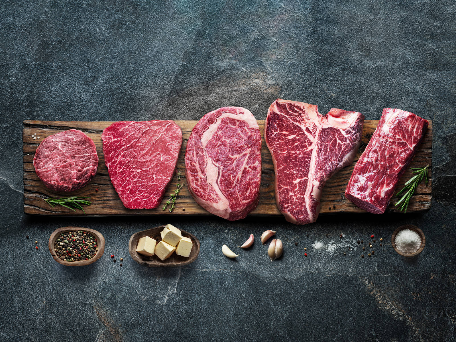 Kobe Beef, rustic wooden board, herbs butter garlic, HD Desktop Wallpaper