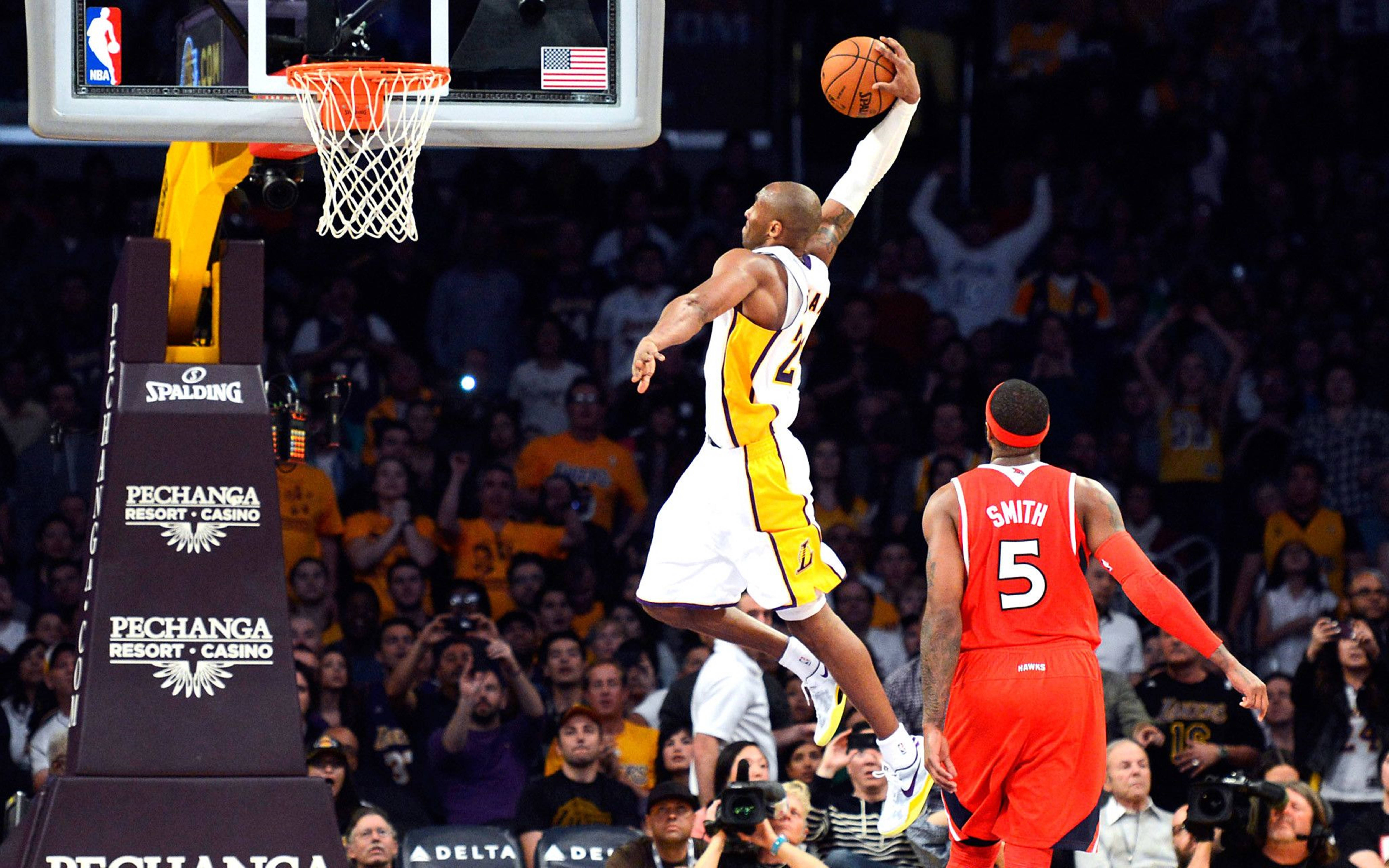 Kobe Bryant, white and yellow jersey, dunk the ball, 5K Desktop Wallpaper