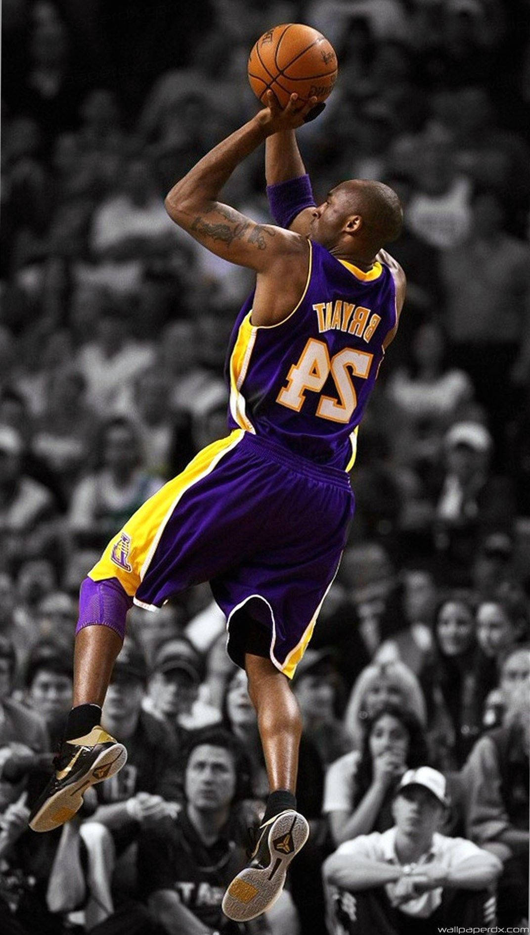 Kobe Bryant, iPhone, purple and gold Lakers jersey, HD Phone Wallpaper