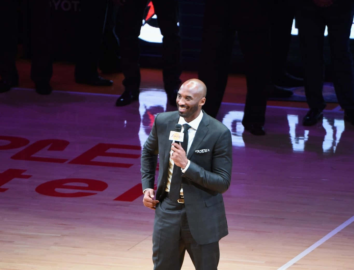 Kobe Bryant, retirement speech, microphone, HD Desktop Wallpaper