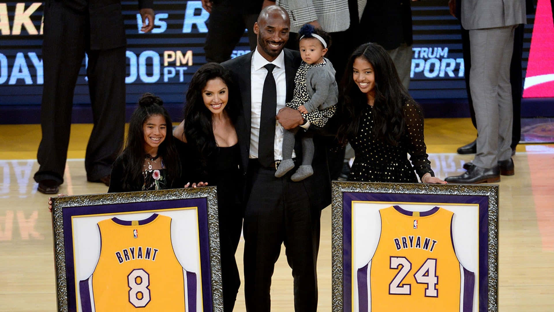 Kobe Bryant, family, basketball court, Full HD Desktop Wallpaper