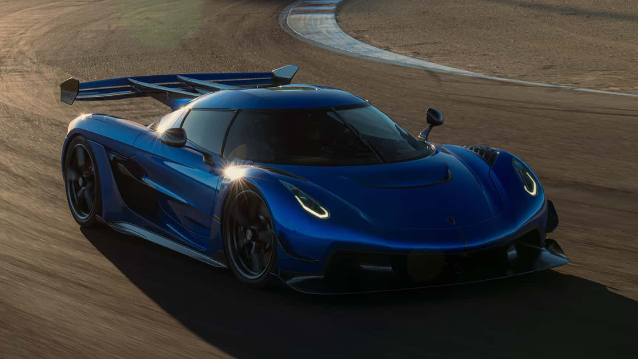 Koenigsegg Jesko, desert racetrack, golden sunlight, HD Desktop Wallpaper