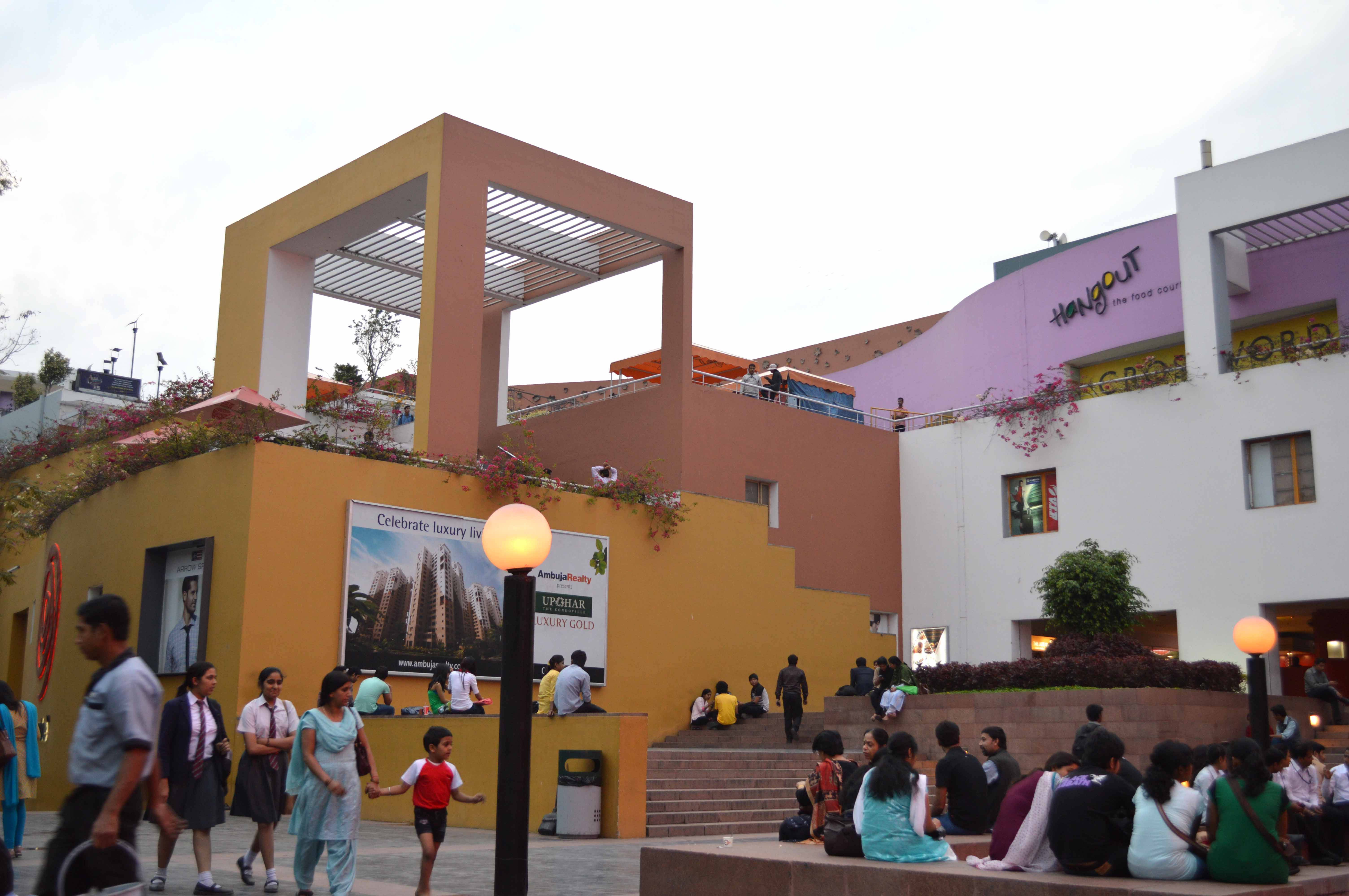 Kolkata, modern urban plaza, tiered seating, 5K Desktop Wallpaper