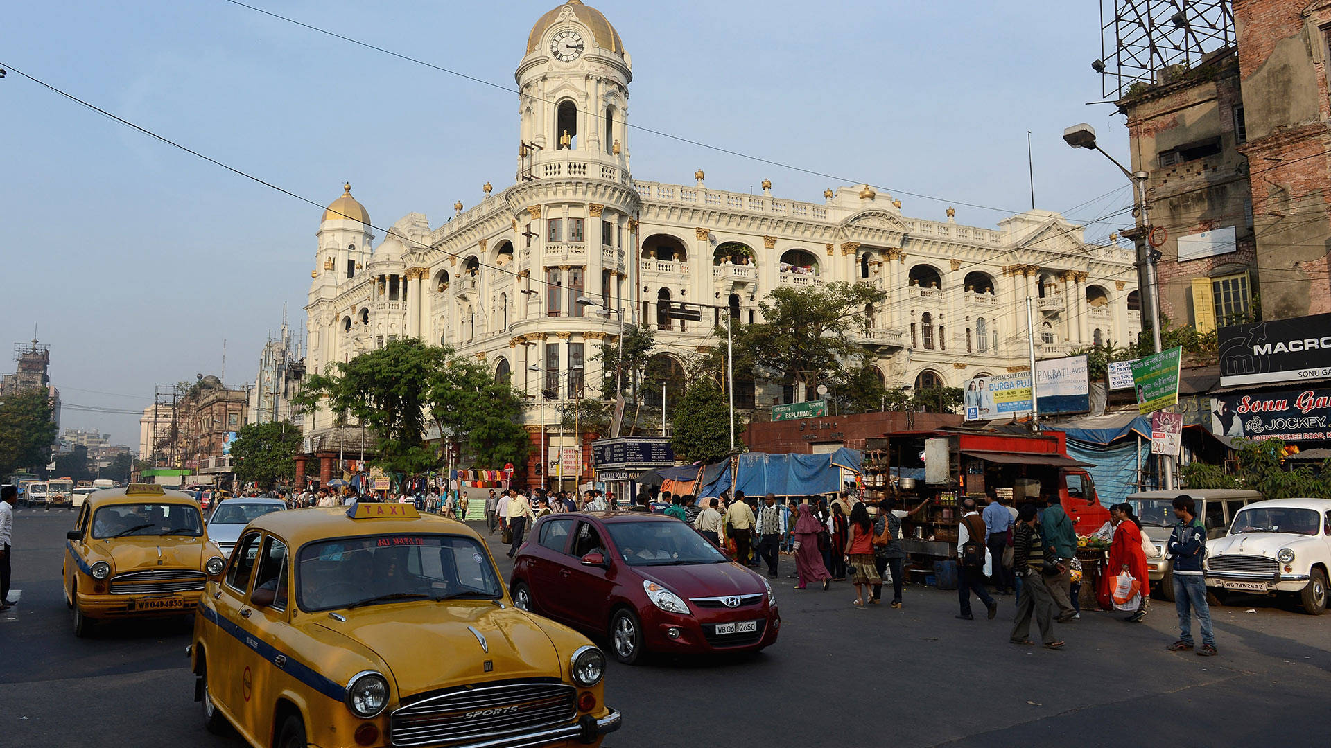Kolkata, yellow taxis, colonial-style building, Full HD Desktop Wallpaper