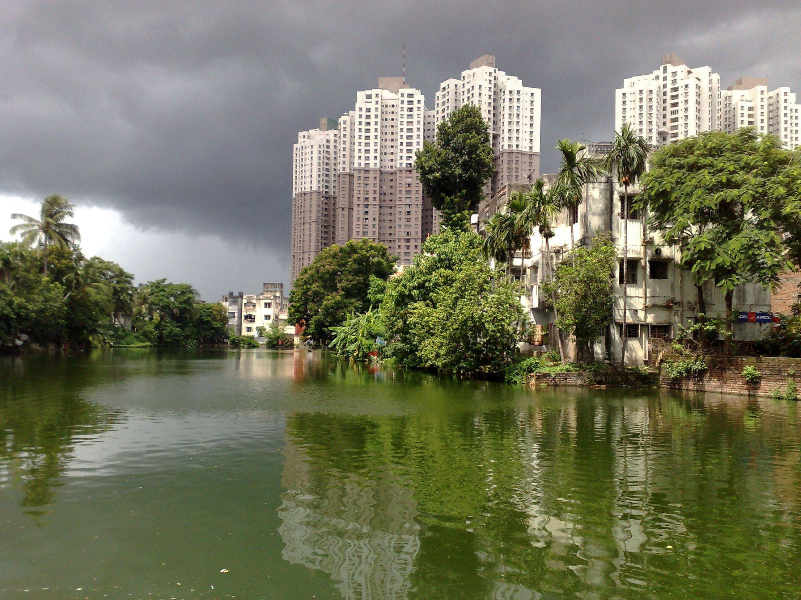 Kolkata, green river, modern buildings, 2K Desktop Wallpaper