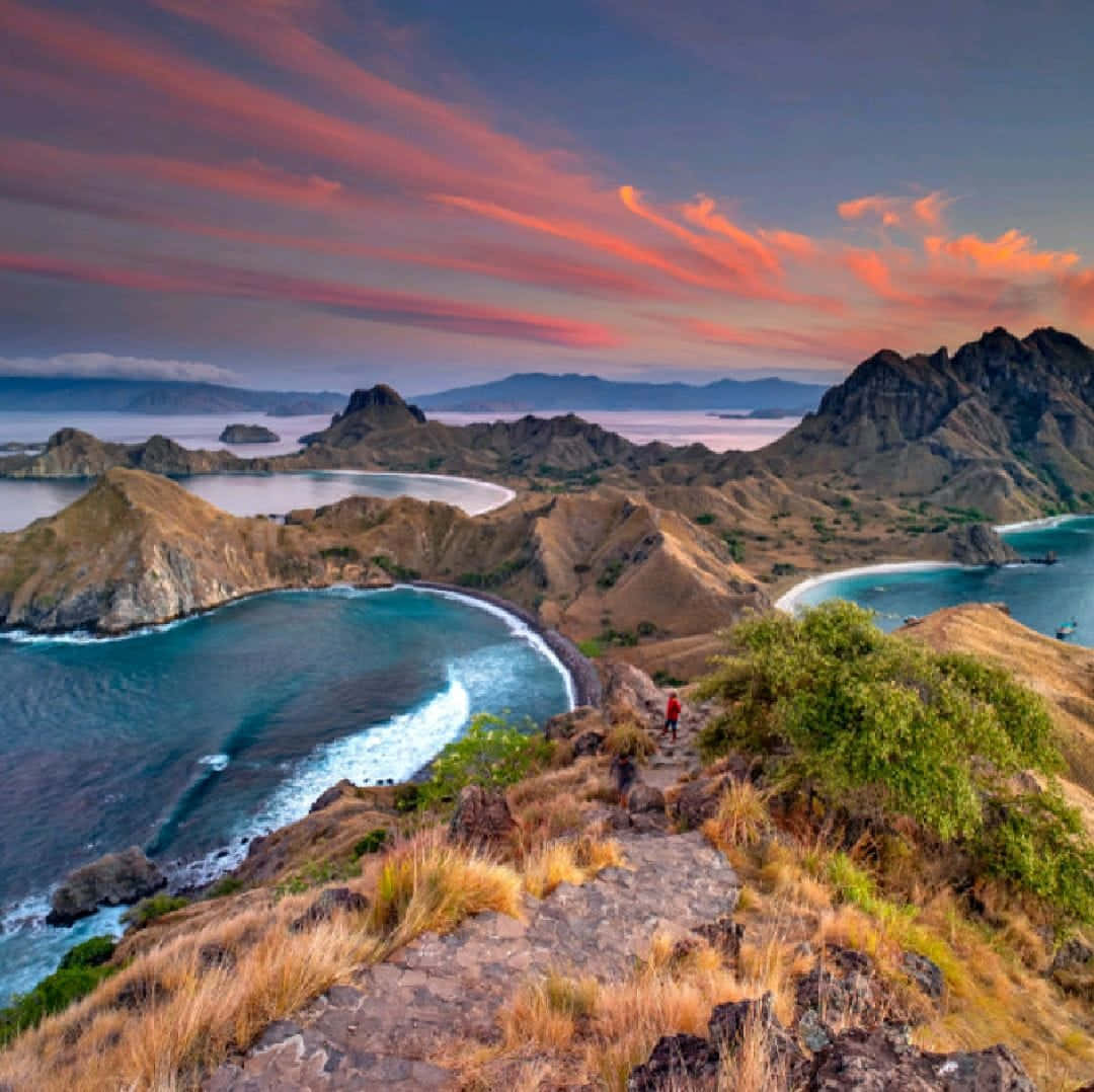 Komodo Island, turquoise bays, jagged volcanic islands, SD Desktop Wallpaper