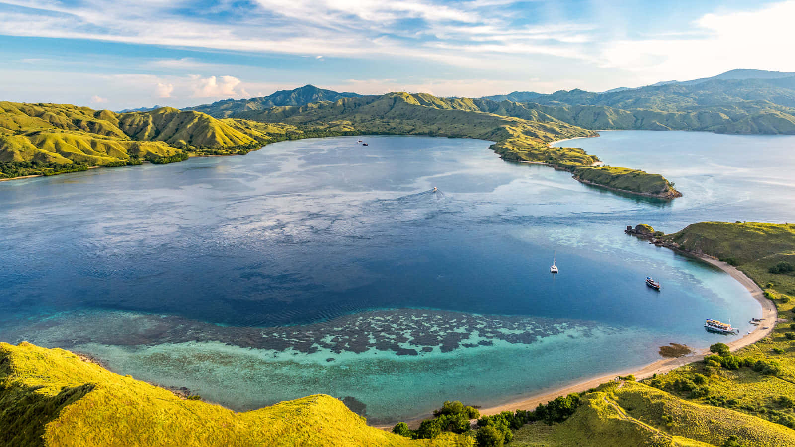 Komodo Island, turquoise bay, lush green hills, HD Desktop Wallpaper