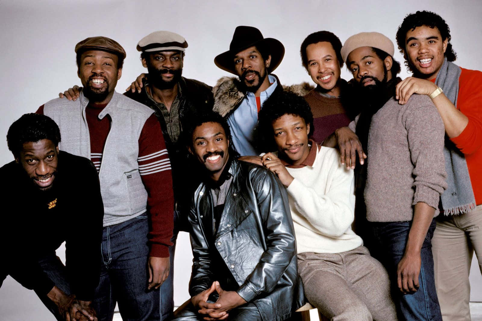 Kool And The Gang, 1970s fashion, seven smiling Black men, HD Desktop Wallpaper