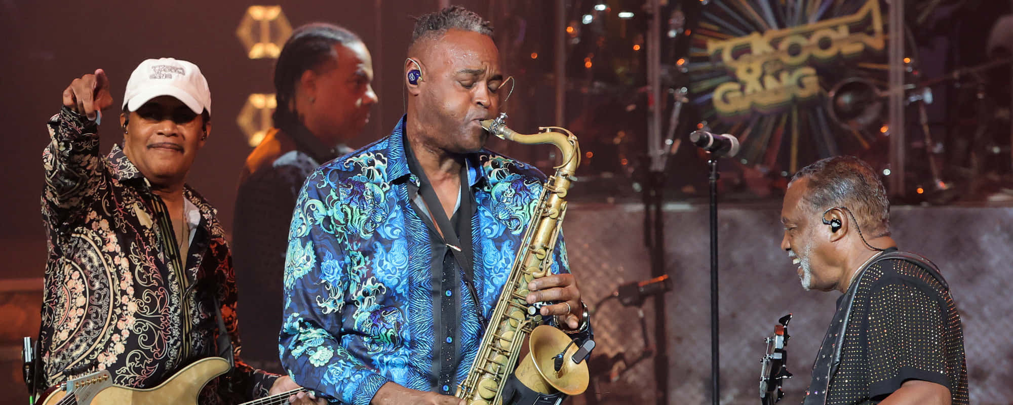Kool And The Gang, saxophonist, blue floral shirt, Full HD Desktop Wallpaper