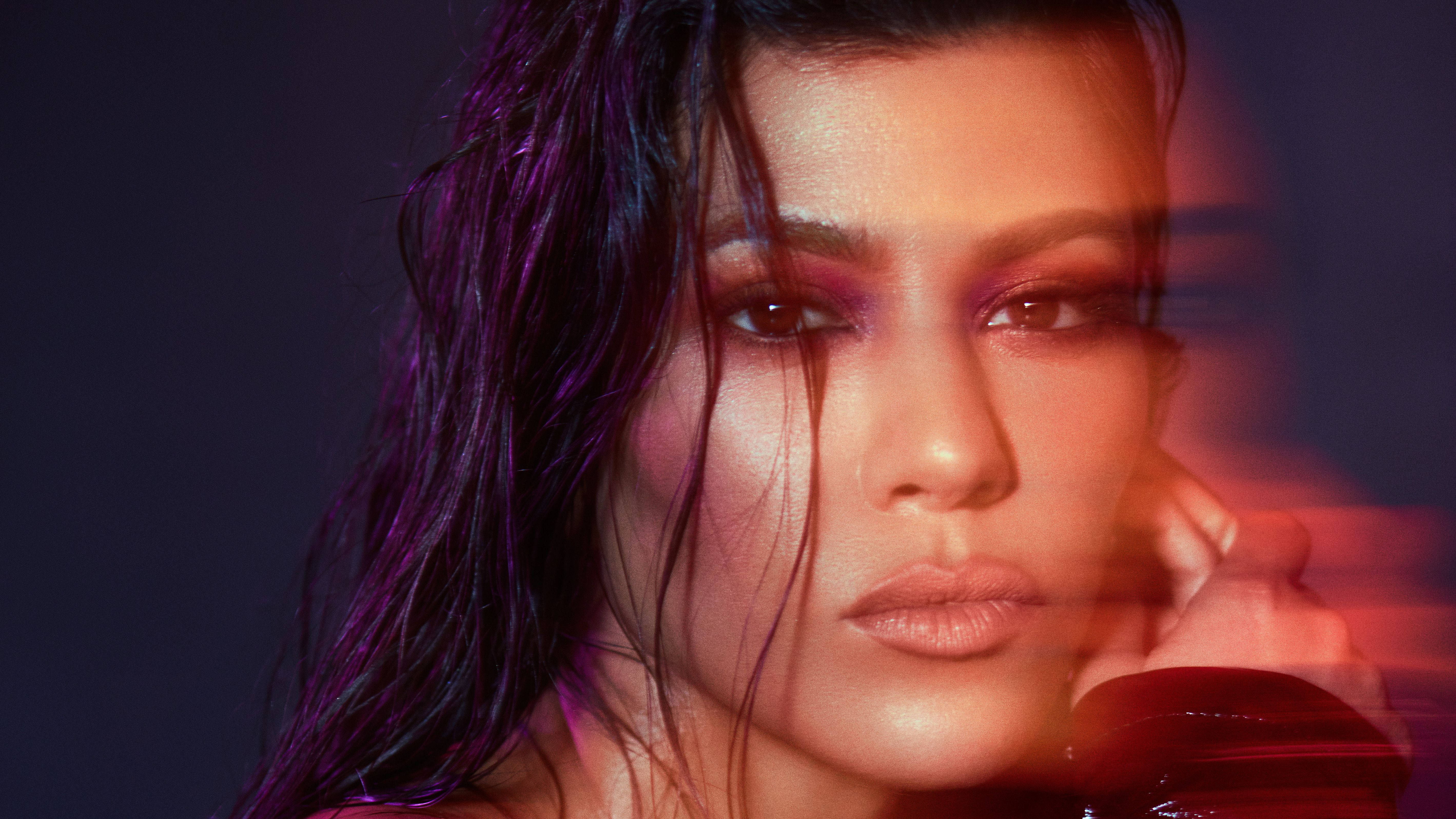 Aesthetic Black Kourtney Kardashian, wet dark hair, smoky makeup, 5K Desktop Wallpaper