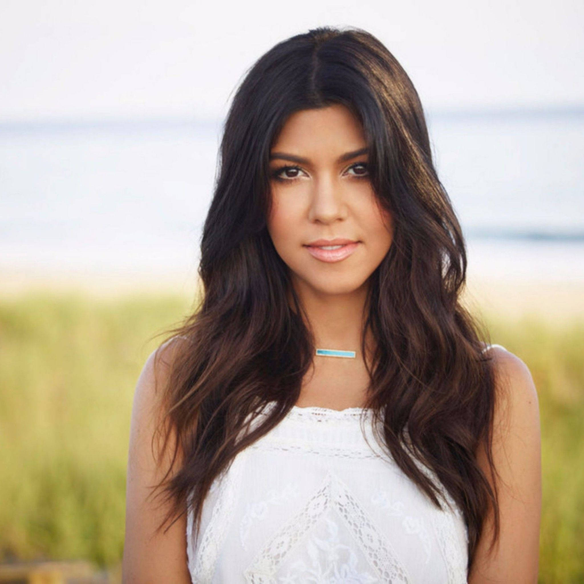 Kourtney Kardashian, white lace top, turquoise necklace, Full HD Desktop Wallpaper