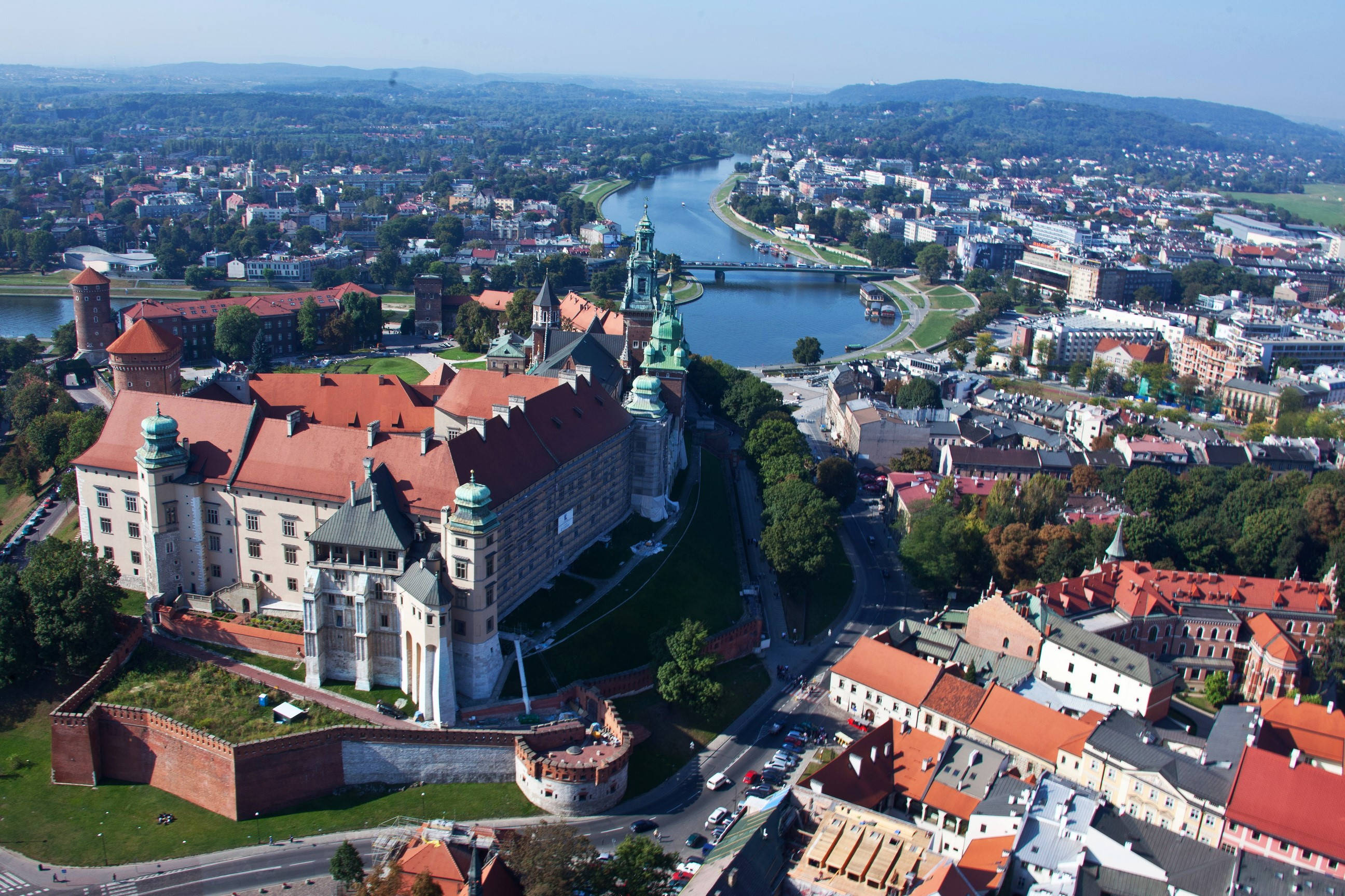 Krakow Poland, historic castle, red roofs, 2K Desktop Wallpaper