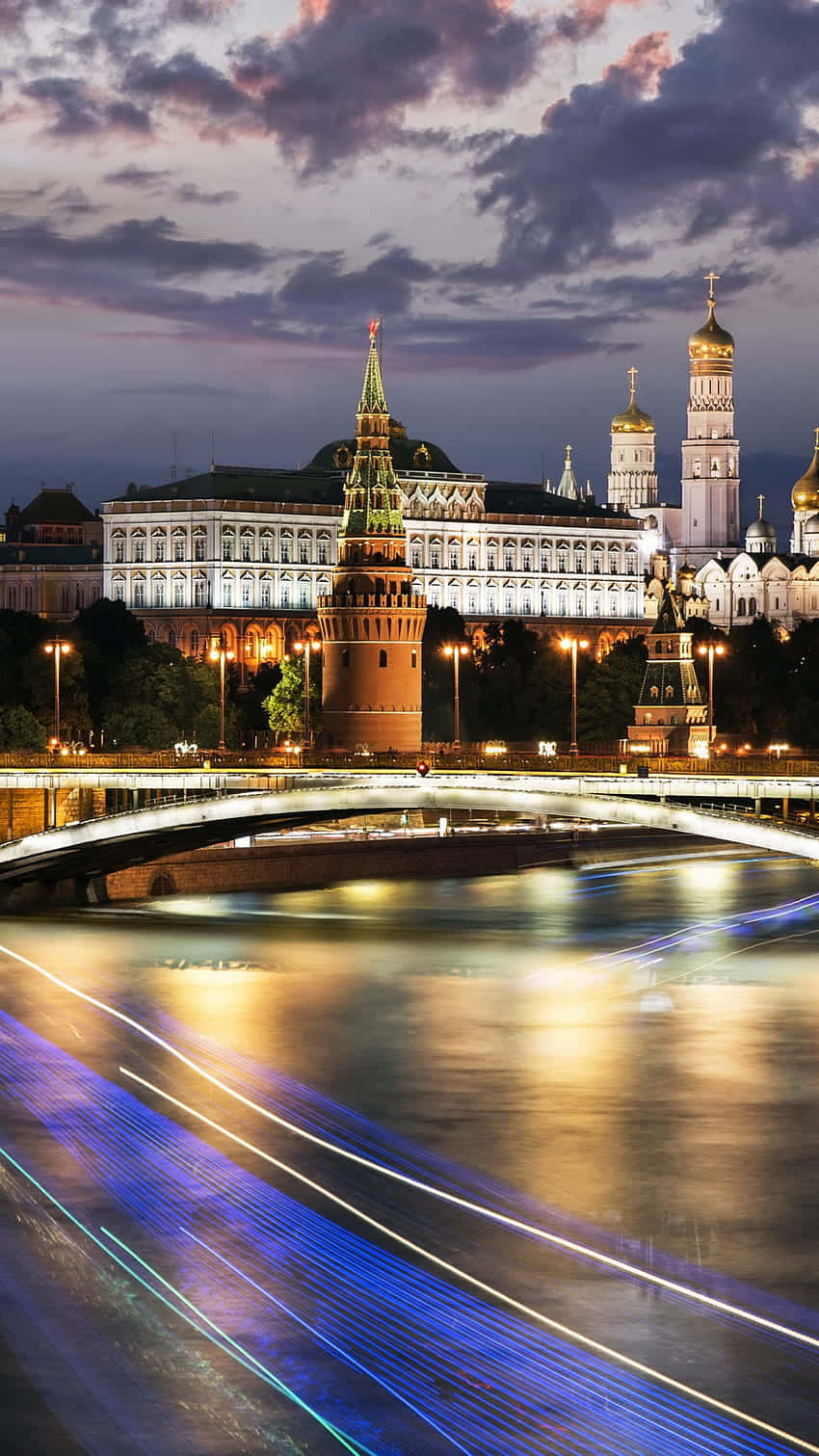 Kremlin, twilight sky, glowing light trails, HD Phone Wallpaper