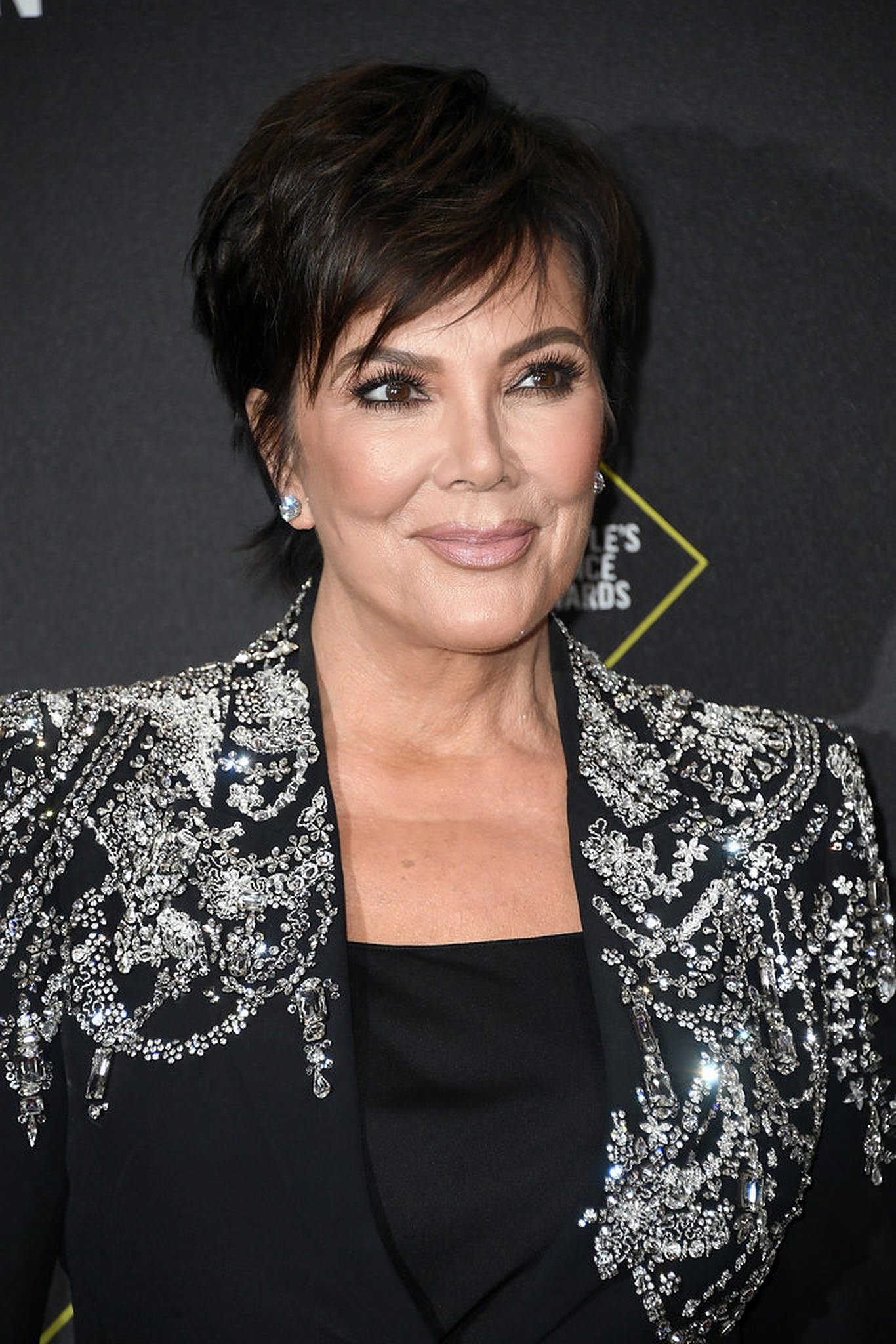 Kris Jenner, pixie cut, black blazer, Full HD Phone Wallpaper