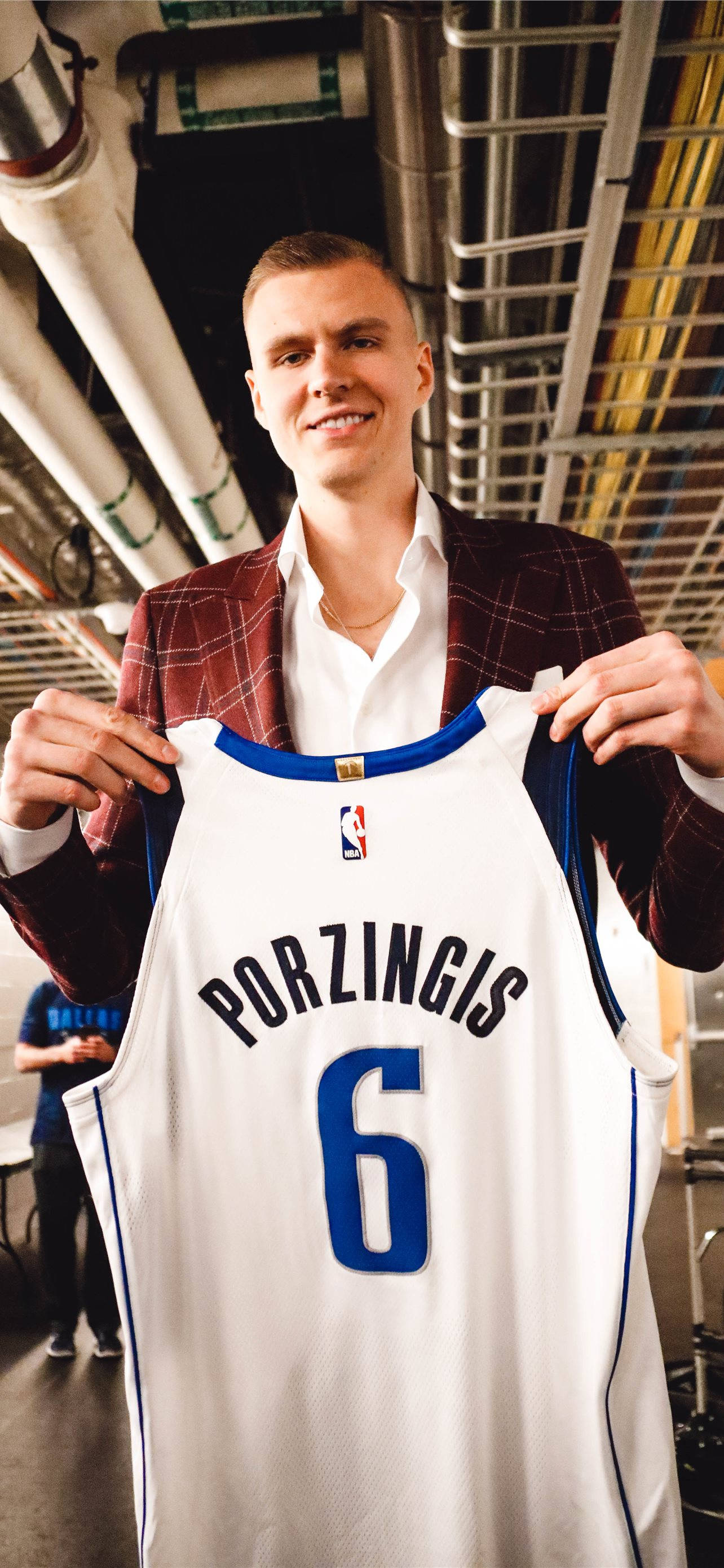 Kristaps Porzingis, number 6, white jersey, 2K Phone Wallpaper