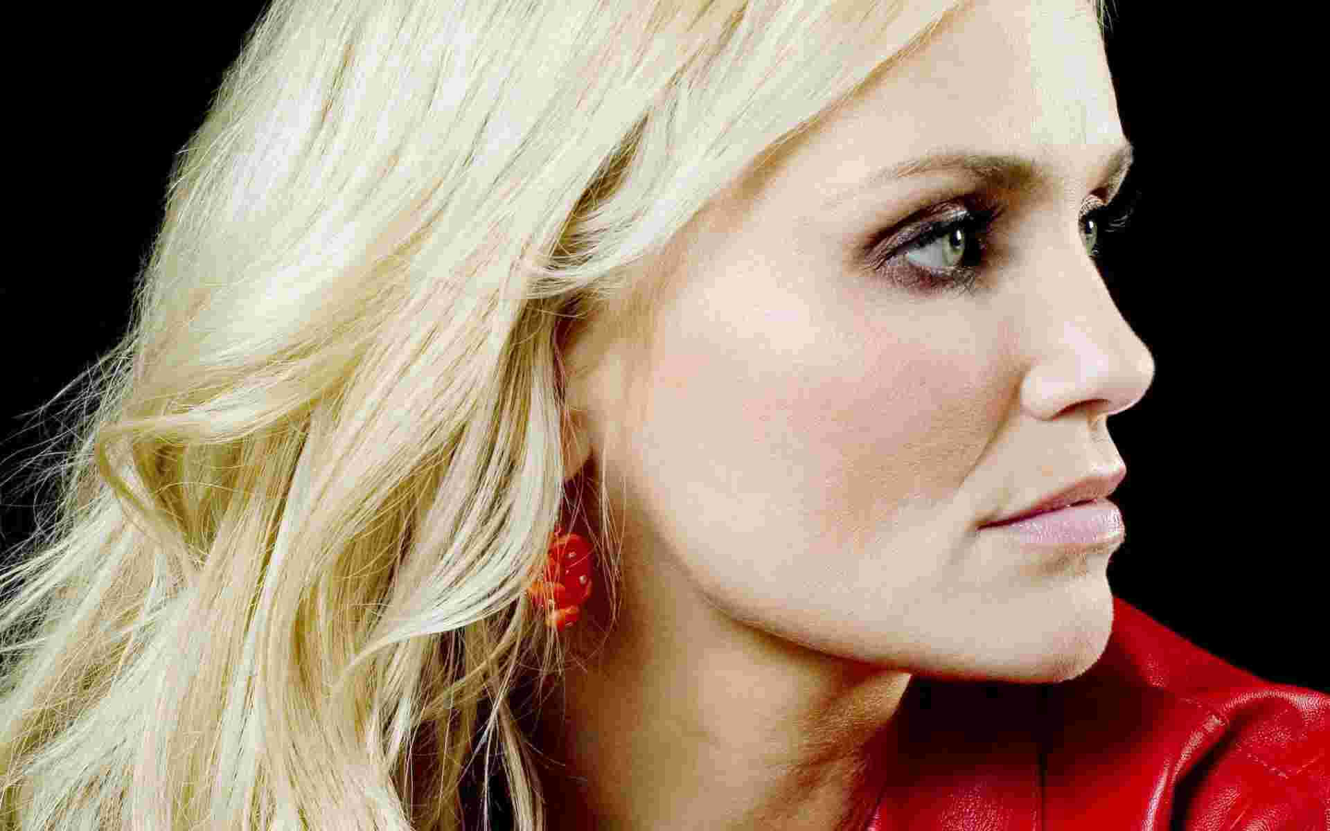 Kristin Chenoweth, red leather jacket, black background, Full HD Desktop Wallpaper