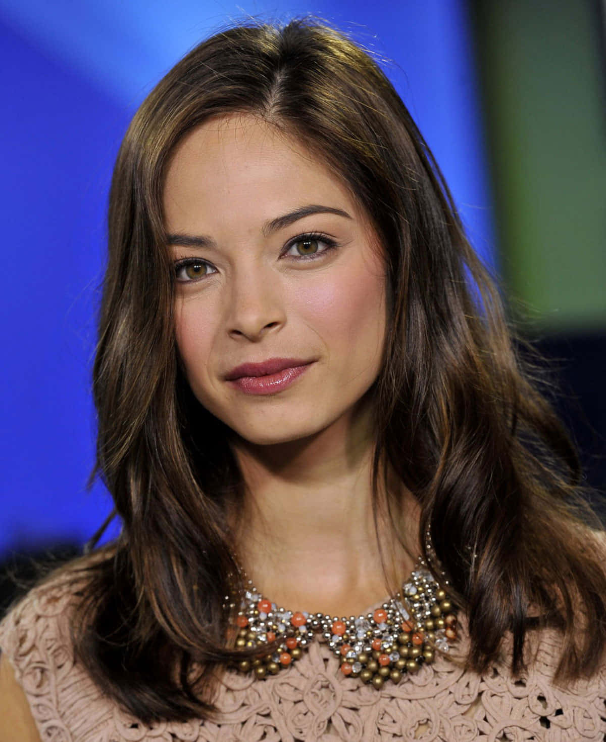 Kristin Kreuk, brown hair, beaded necklace, HD Phone Wallpaper