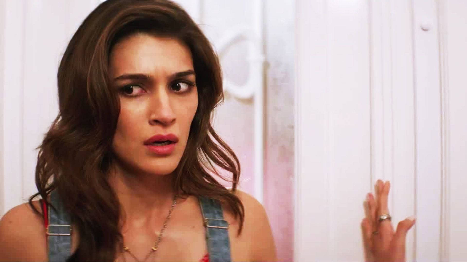 Kriti Sanon, brown hair, denim overalls, Full HD Desktop Wallpaper