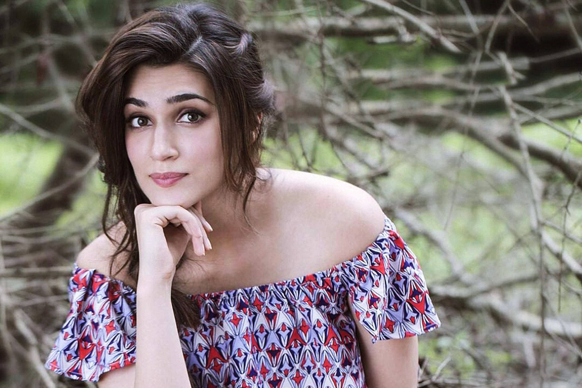 Kriti Sanon, dark hair, patterned off-shoulder top, Full HD Desktop Wallpaper