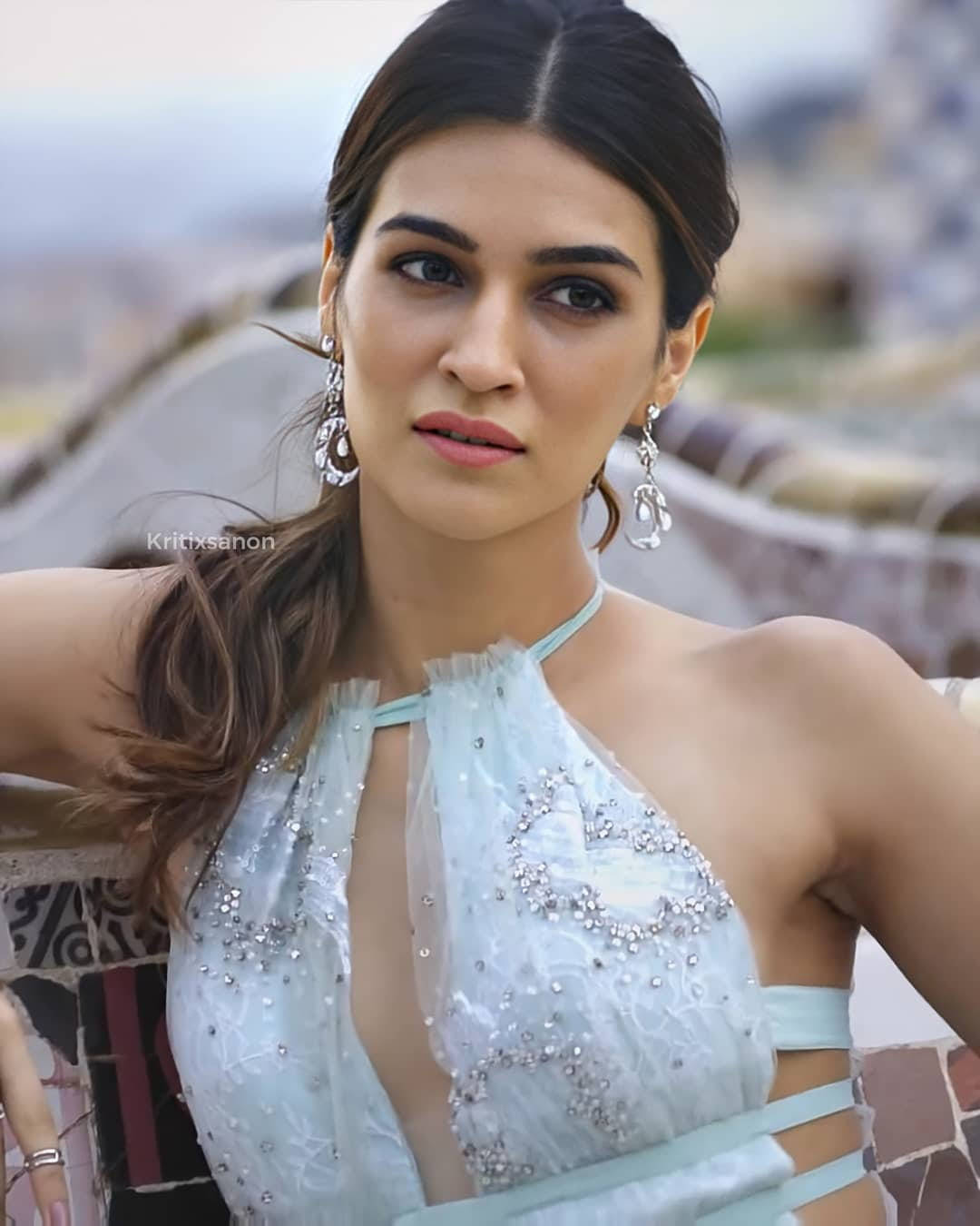 Kriti Sanon, light blue beaded halter dress, urban rooftop backdrop, HD Phone Wallpaper