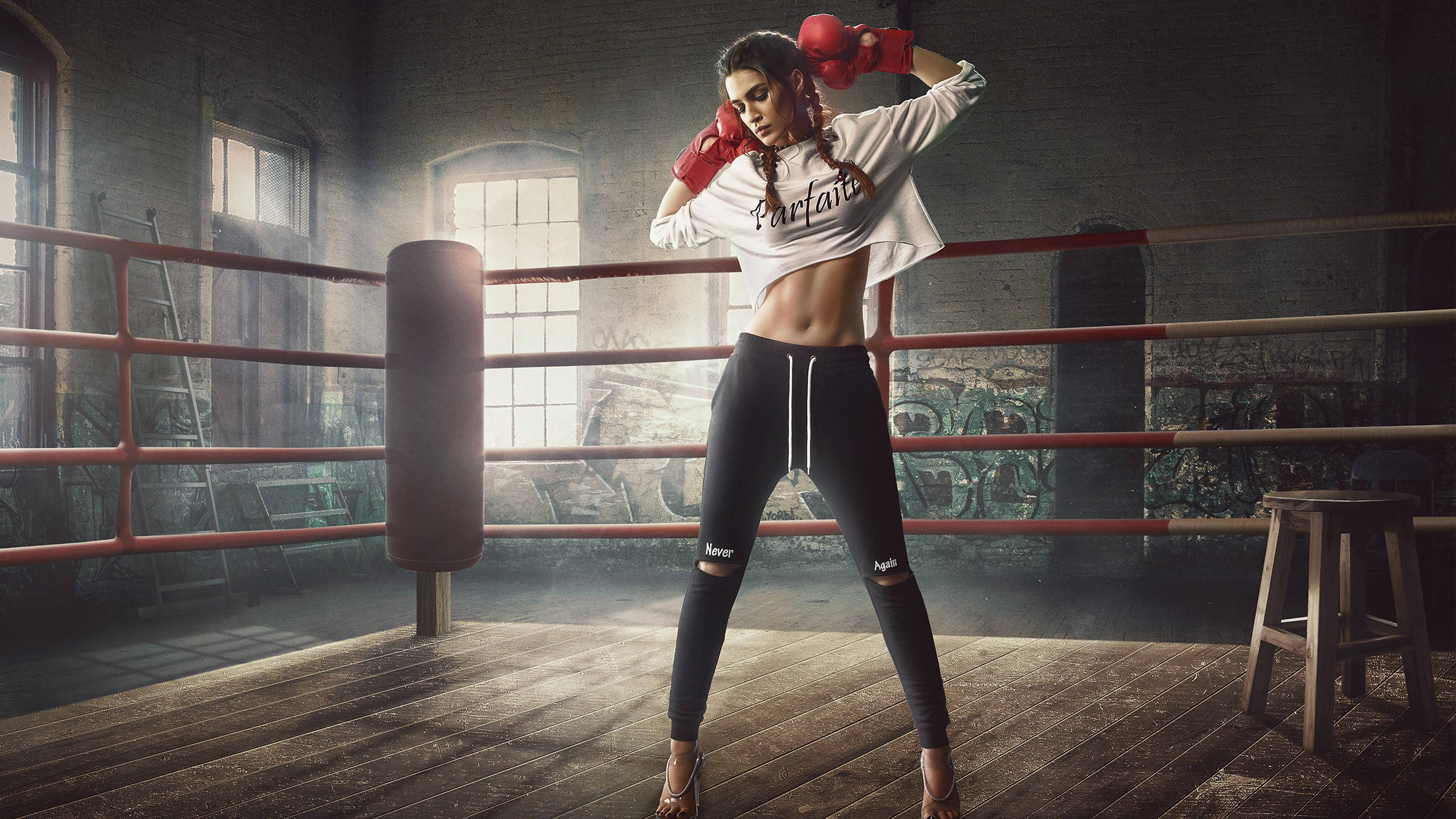 Kriti Sanon, red boxing gloves, black leggings, 2K Desktop Wallpaper