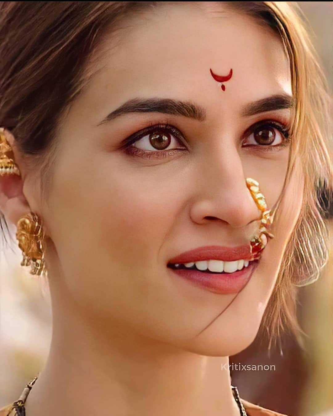 Kriti Sanon, nose ring, red bindi, HD Phone Wallpaper