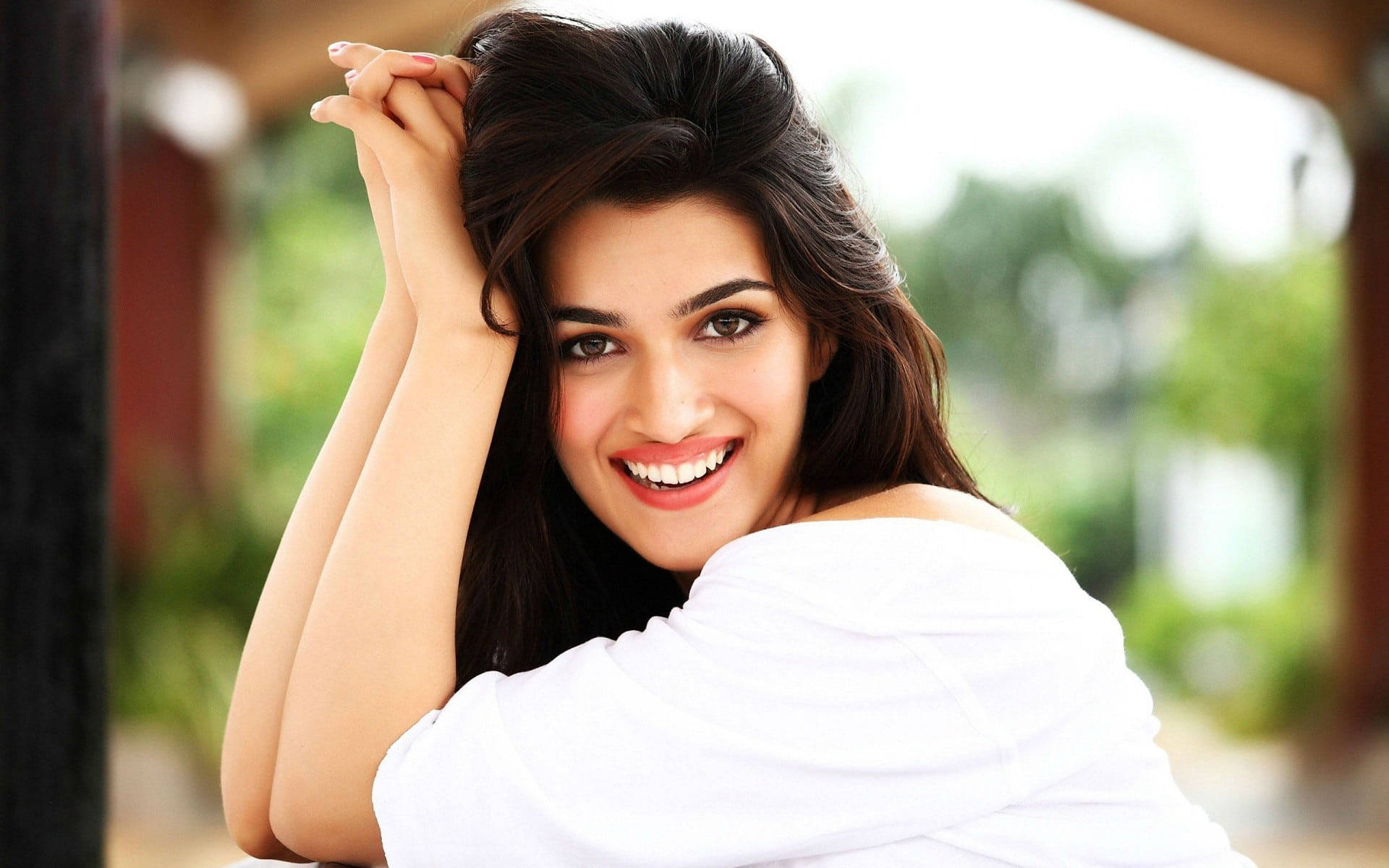 Kriti Sanon, dark hair, sunlit outdoor setting, Full HD Desktop Wallpaper