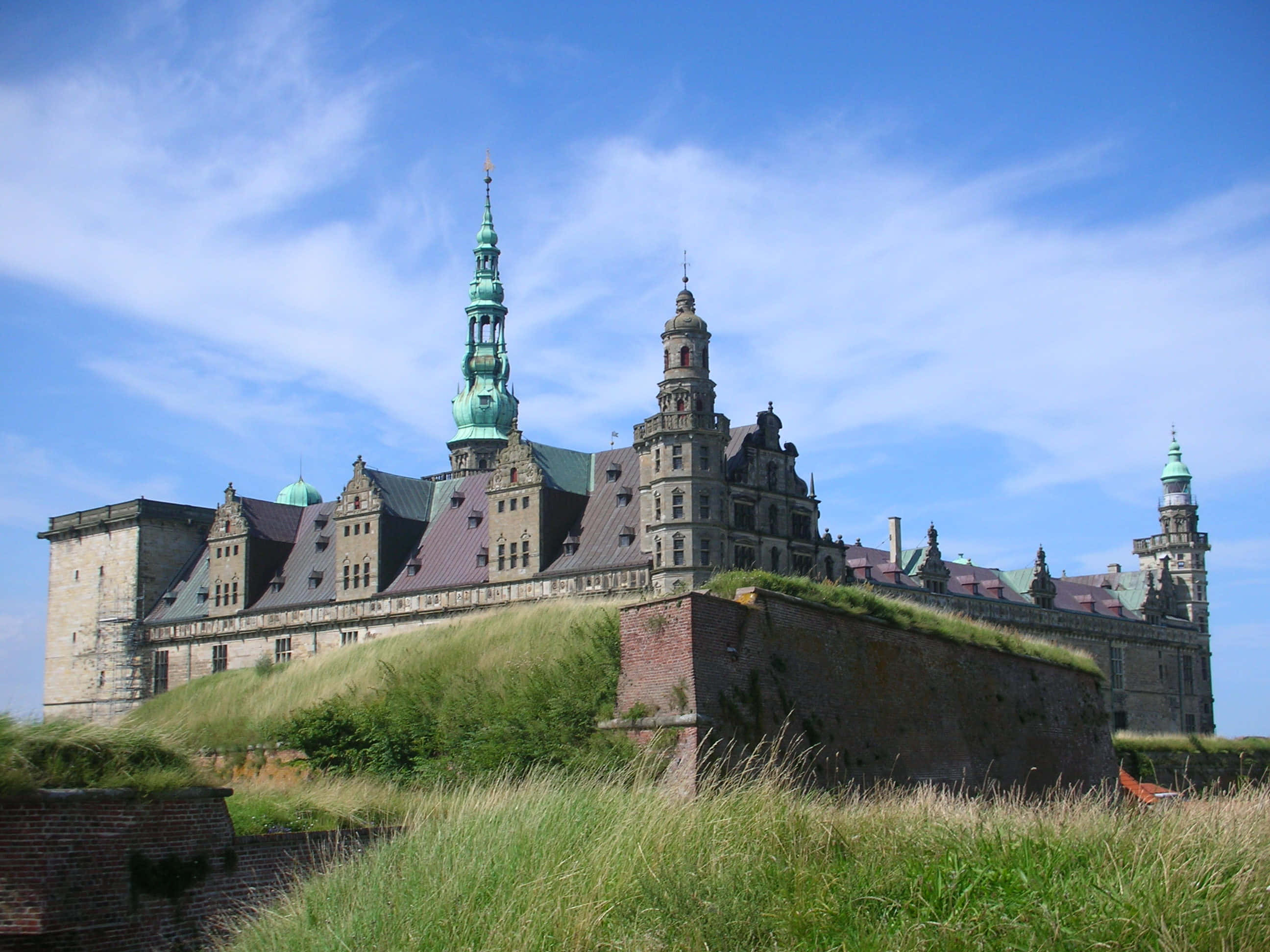 Kronborg Castle, green copper roofs, stone towers, 2K Desktop Wallpaper