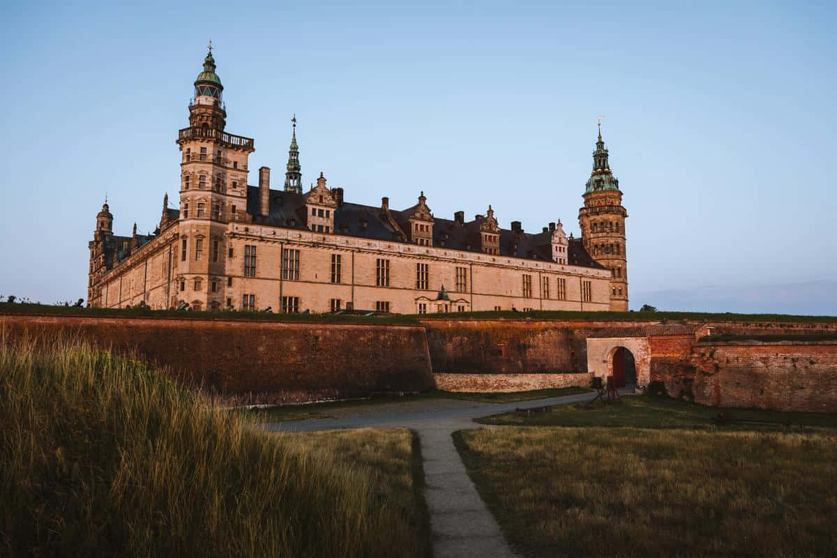 Kronborg Castle, Renaissance castle, ornate towers, SD Desktop Wallpaper