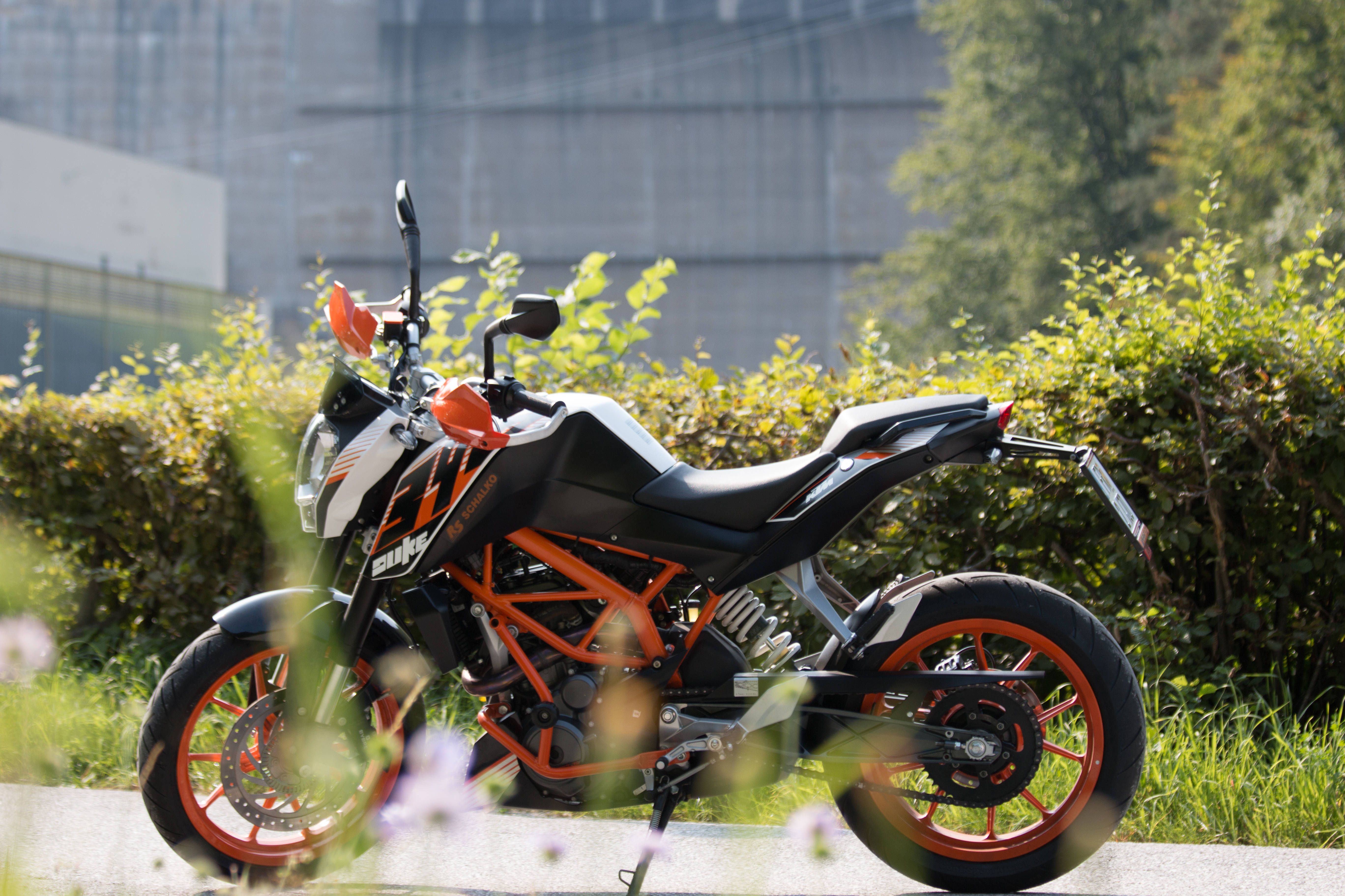 KTM Duke 200, black and orange, paved path, 5K Desktop Wallpaper