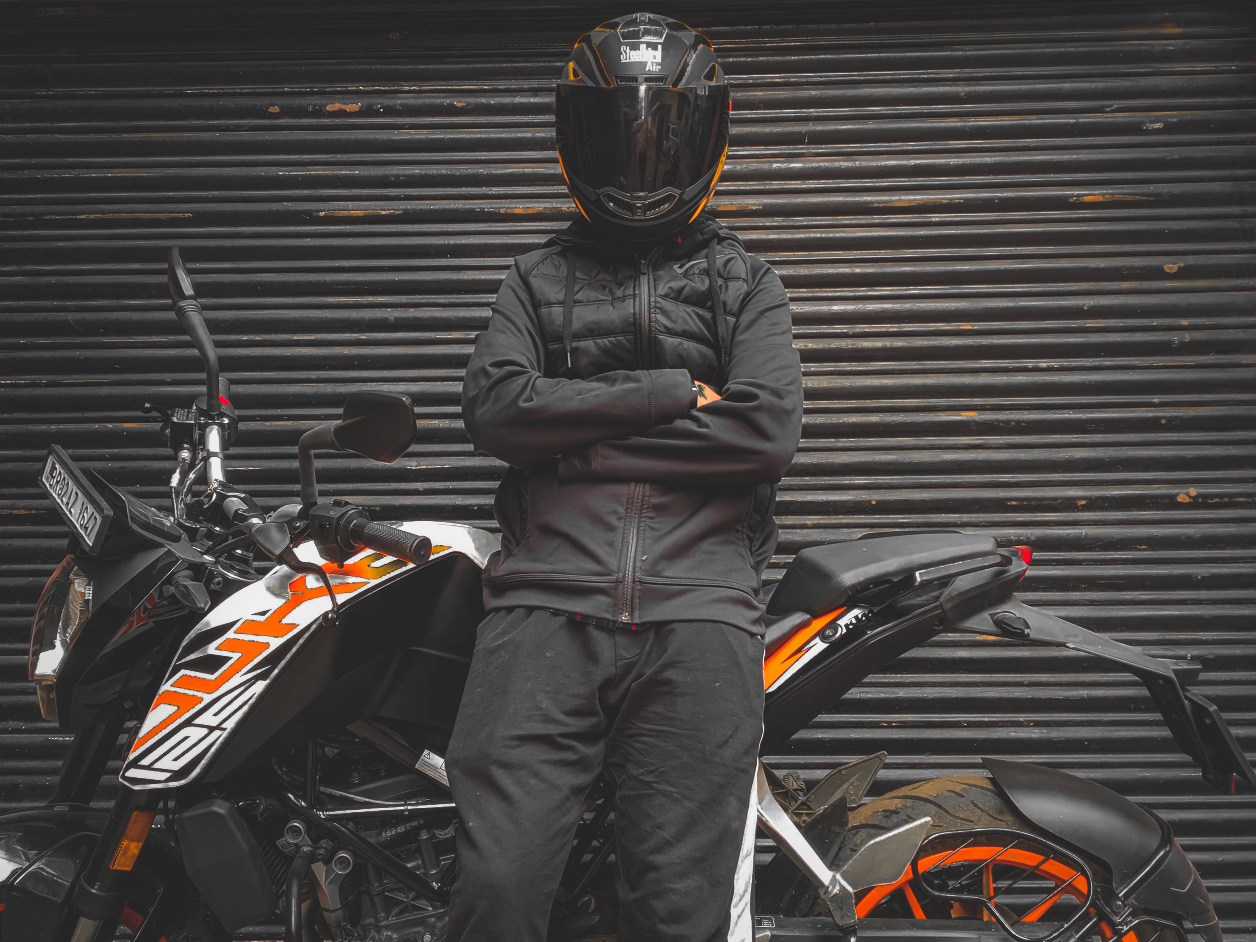 KTM Duke 200, black and orange, motorcyclist in full gear, 4K Desktop Wallpaper