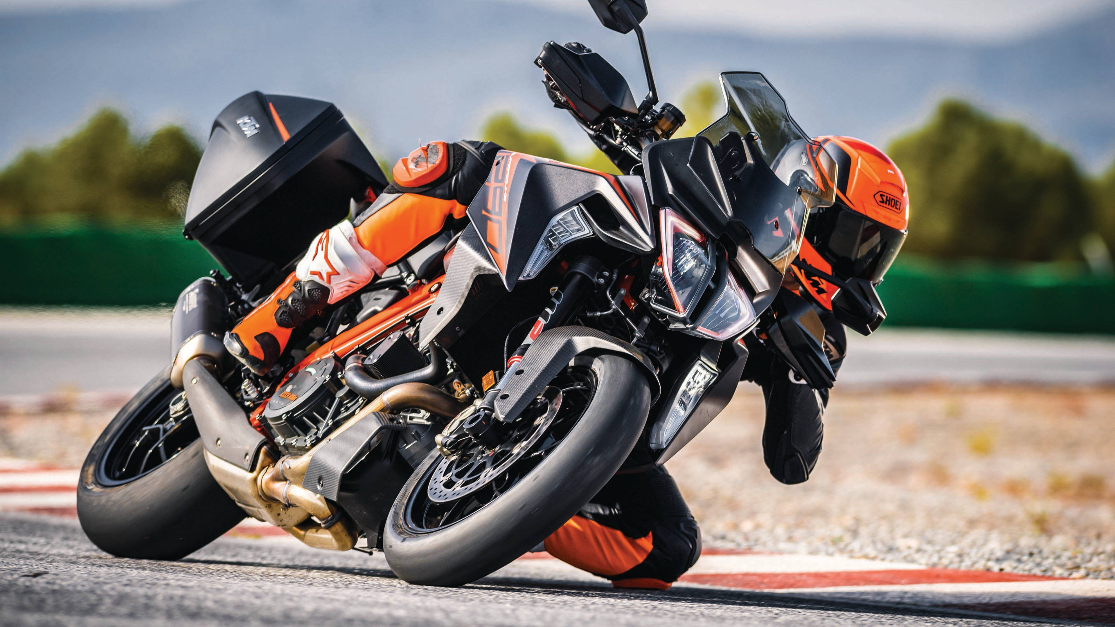 KTM Duke 200, orange gear, black and orange, 4K Desktop Wallpaper