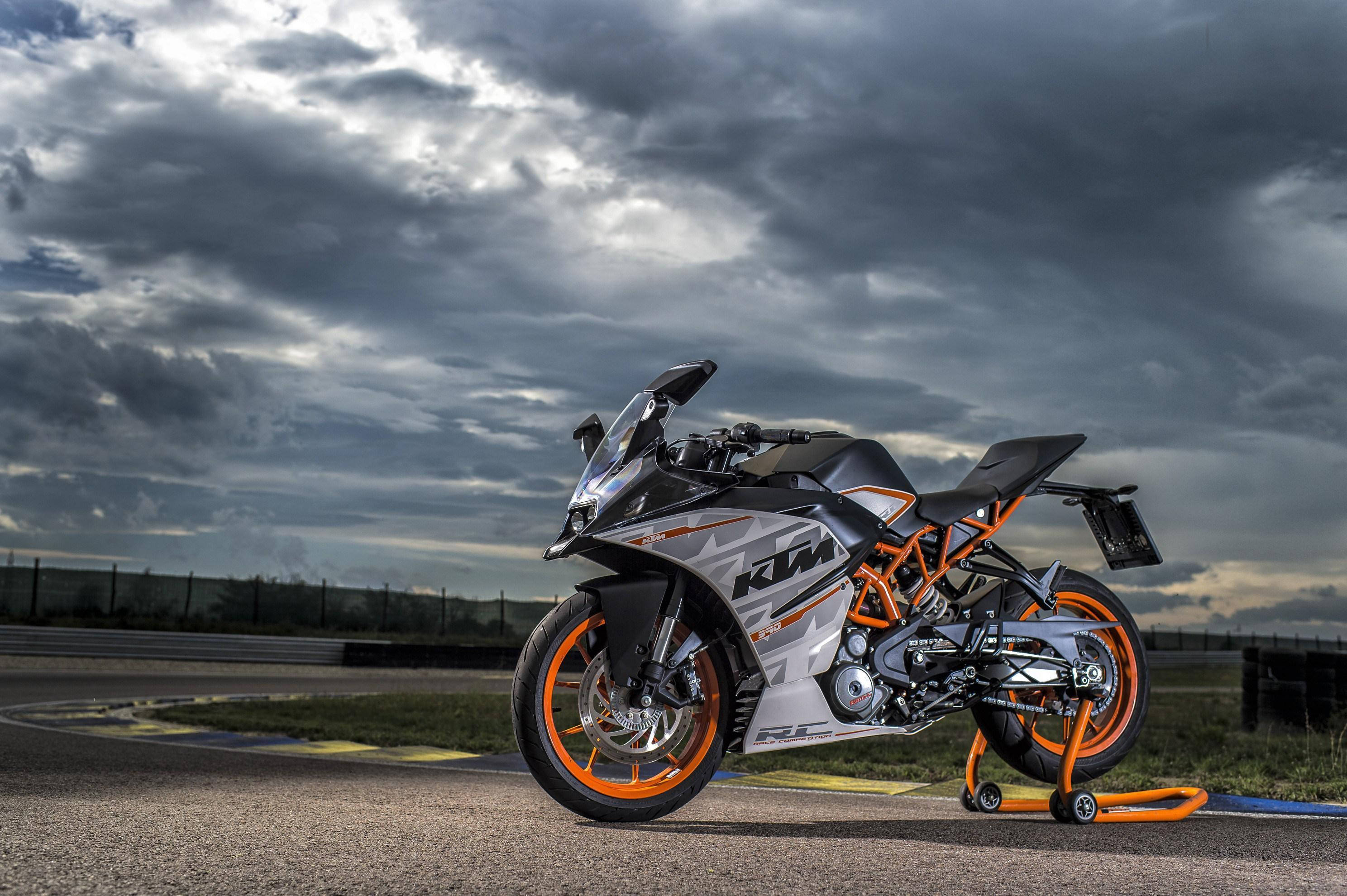 KTM Duke 390, racetrack, orange accents, 2K Desktop Wallpaper