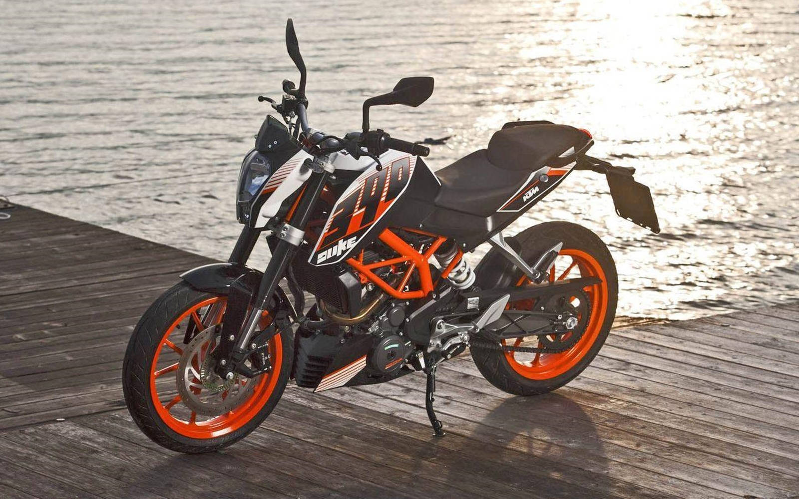 KTM Duke 390, orange accents, wooden dock, HD Desktop Wallpaper