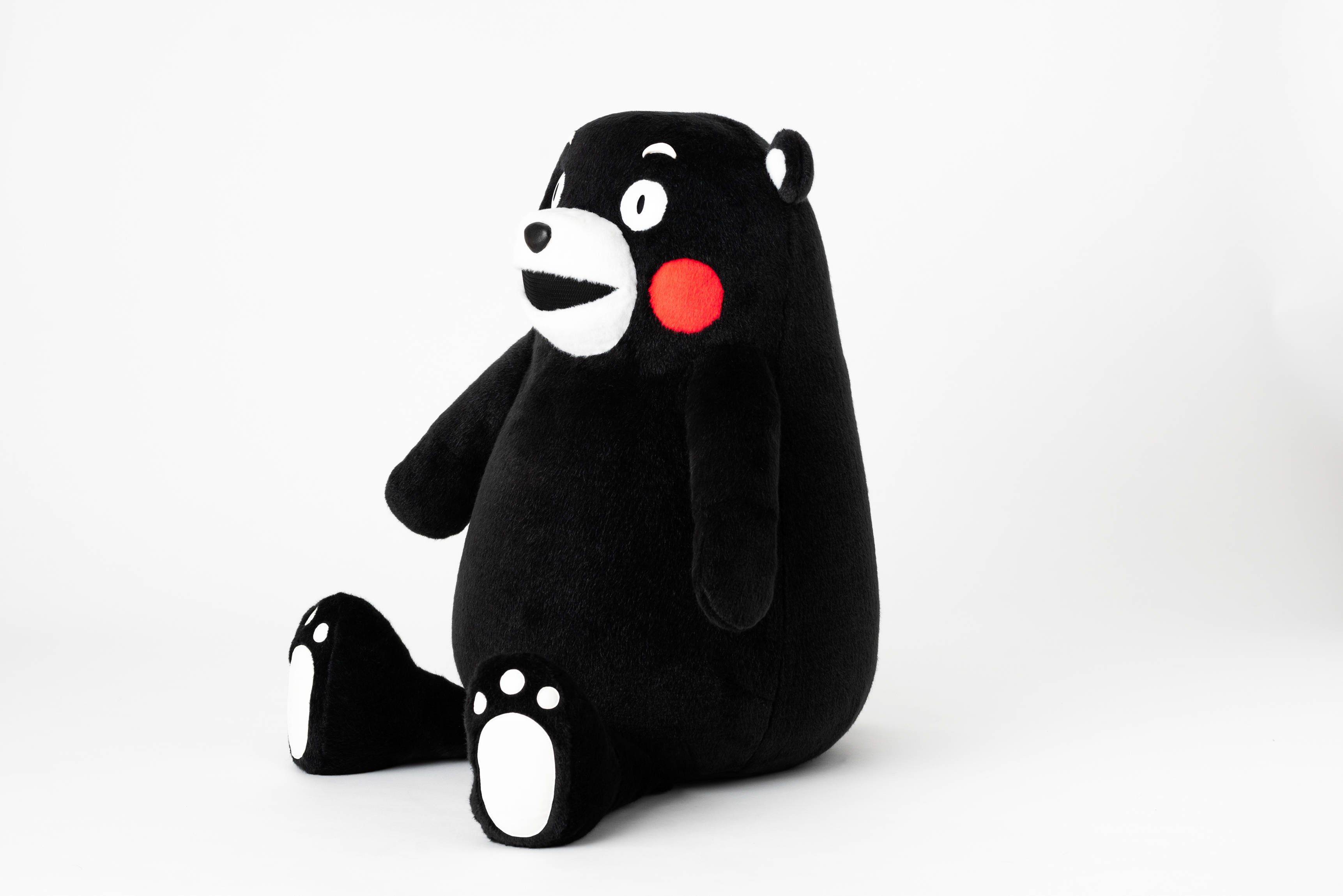 Kumamon, plush black bear toy, white face paws, 2K Desktop Wallpaper