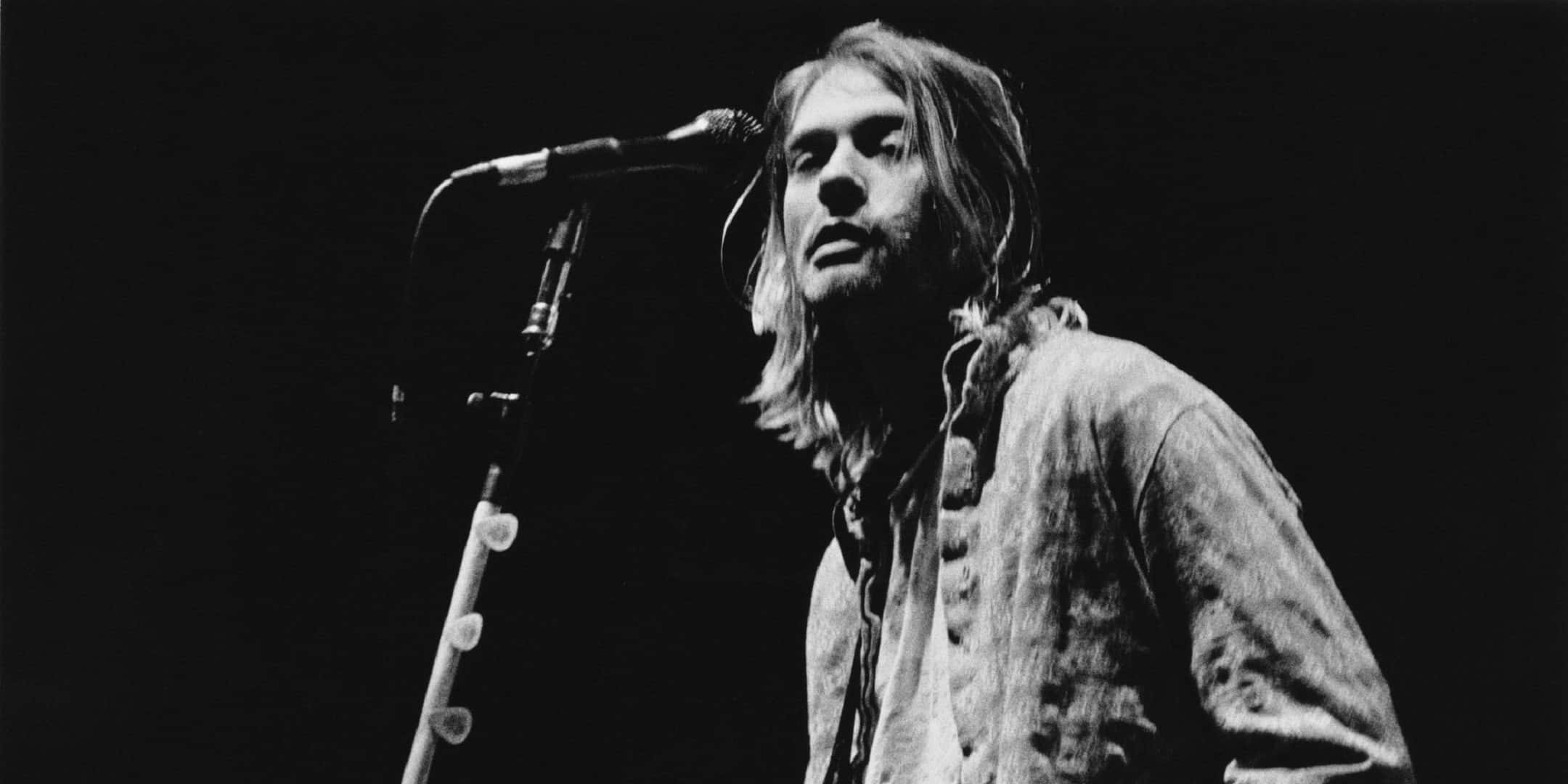Kurt Cobain, black and white photo, singing into a microphone, Full HD Desktop Wallpaper