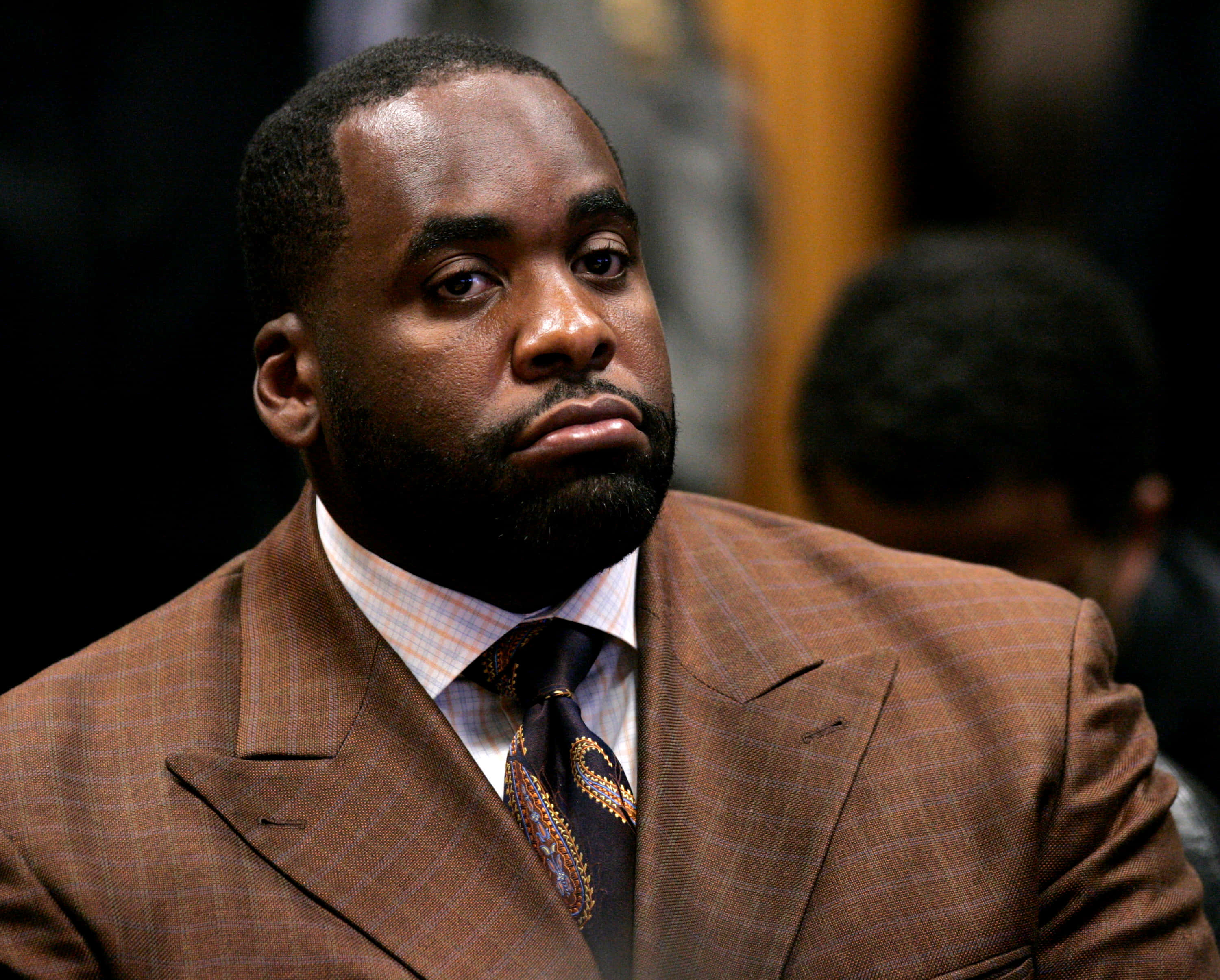 Kwame Kilpatrick, brown plaid suit, patterned tie, 2K Desktop Wallpaper