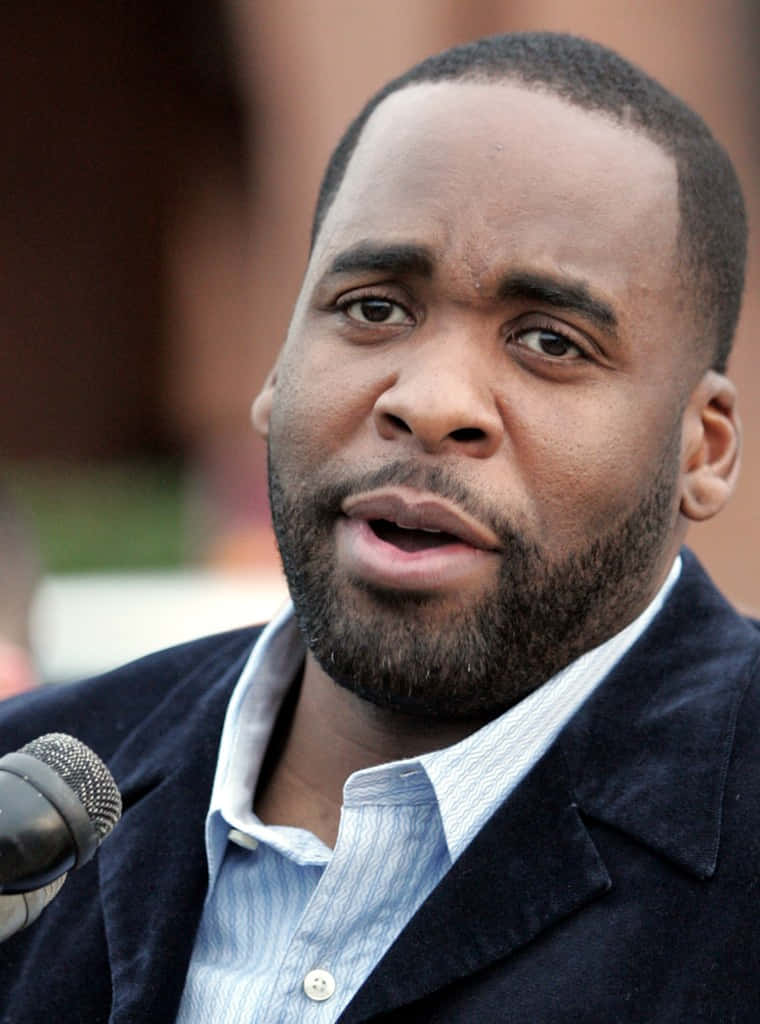 Kwame Kilpatrick, microphone, outdoors, SD Phone Wallpaper