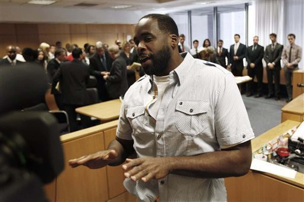 Kwame Kilpatrick, striped shirt, courtroom, HD Desktop Wallpaper