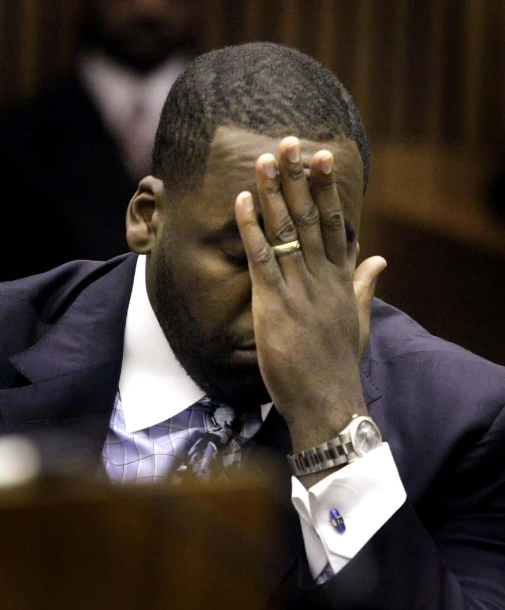 Kwame Kilpatrick, press conference, suit, SD Phone Wallpaper
