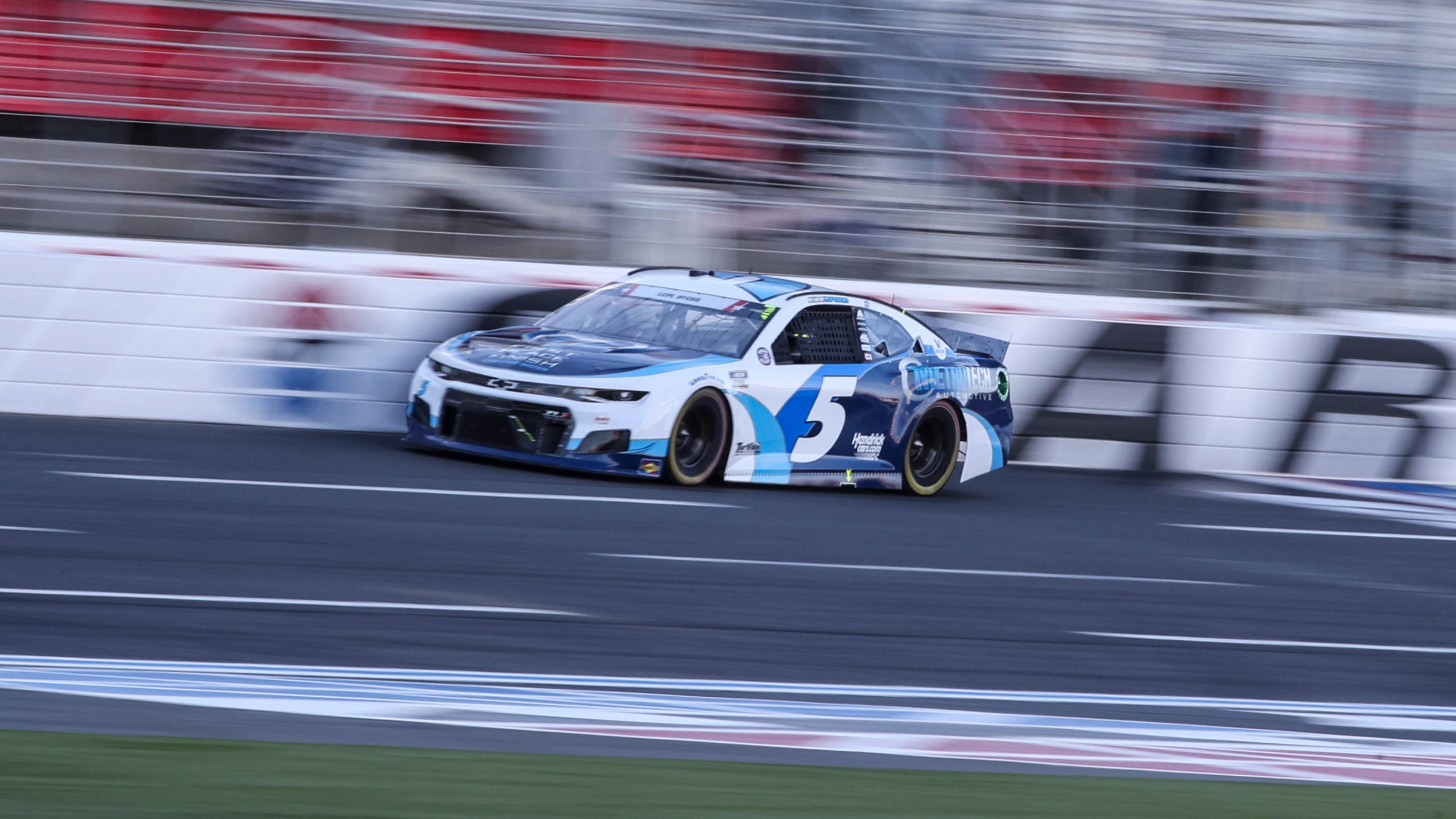 Kyle Larson, number 5, blue and white race car, 2K Desktop Wallpaper
