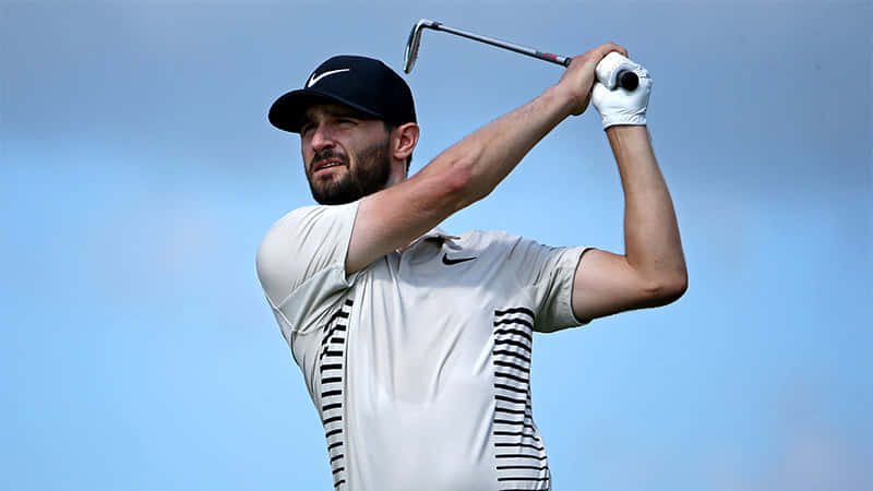 Kyle Stanley, striped Nike shirt, black cap, SD Desktop Wallpaper