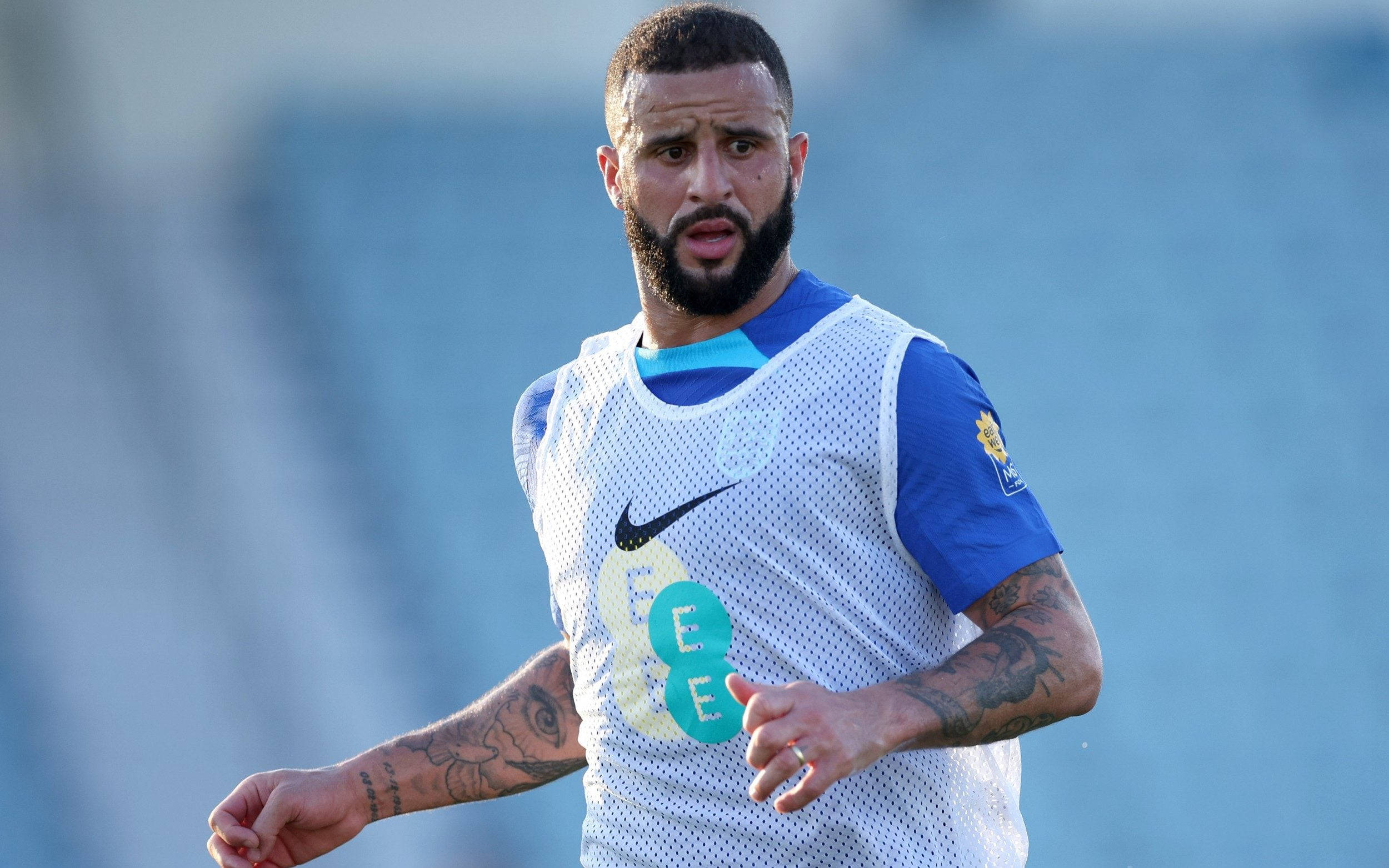 Kyle Walker, training vest, stadium field, Full HD Desktop Wallpaper
