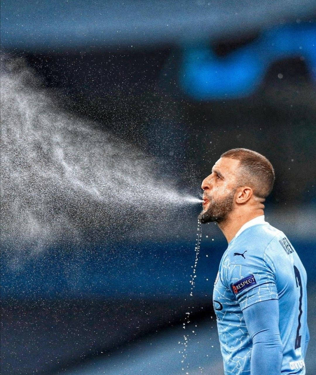 Kyle Walker, light blue jersey, water vapor, SD Phone Wallpaper