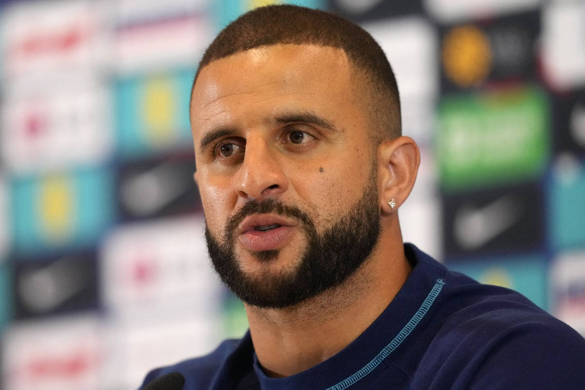 Kyle Walker, bearded man, earring, SD Desktop Wallpaper
